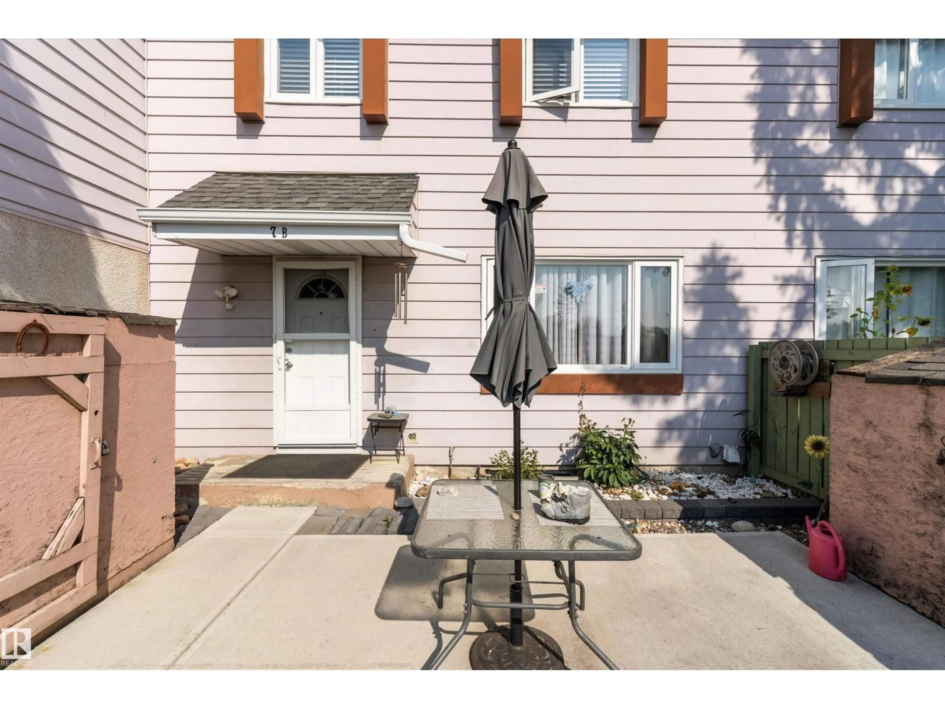 Patio, street for 7B CALLINGWOOD CO, Edmonton Alberta T5R0H5