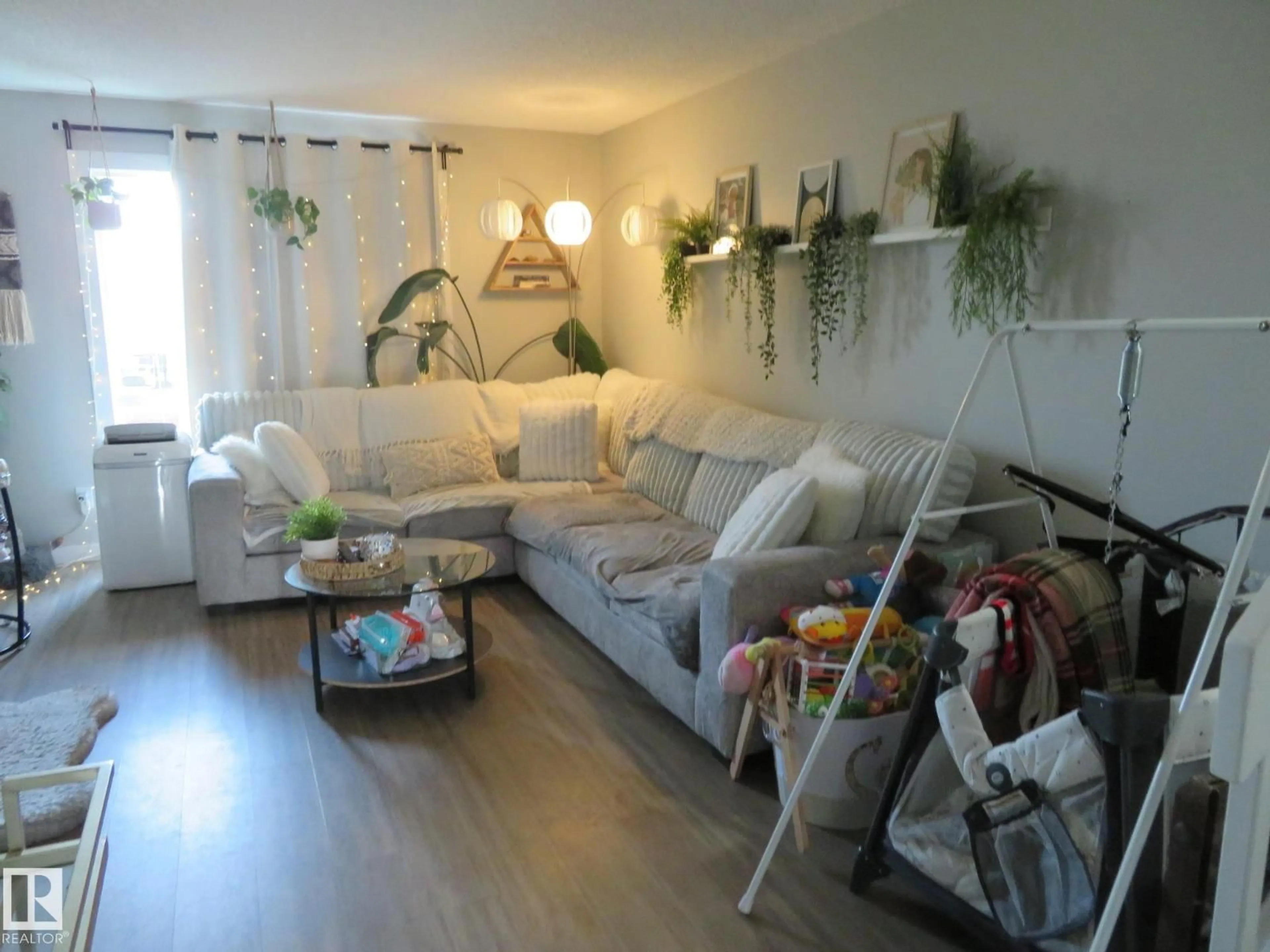 Living room with furniture, unknown for 26 WESTRIDGE PL, Spruce Grove Alberta T7X1S1