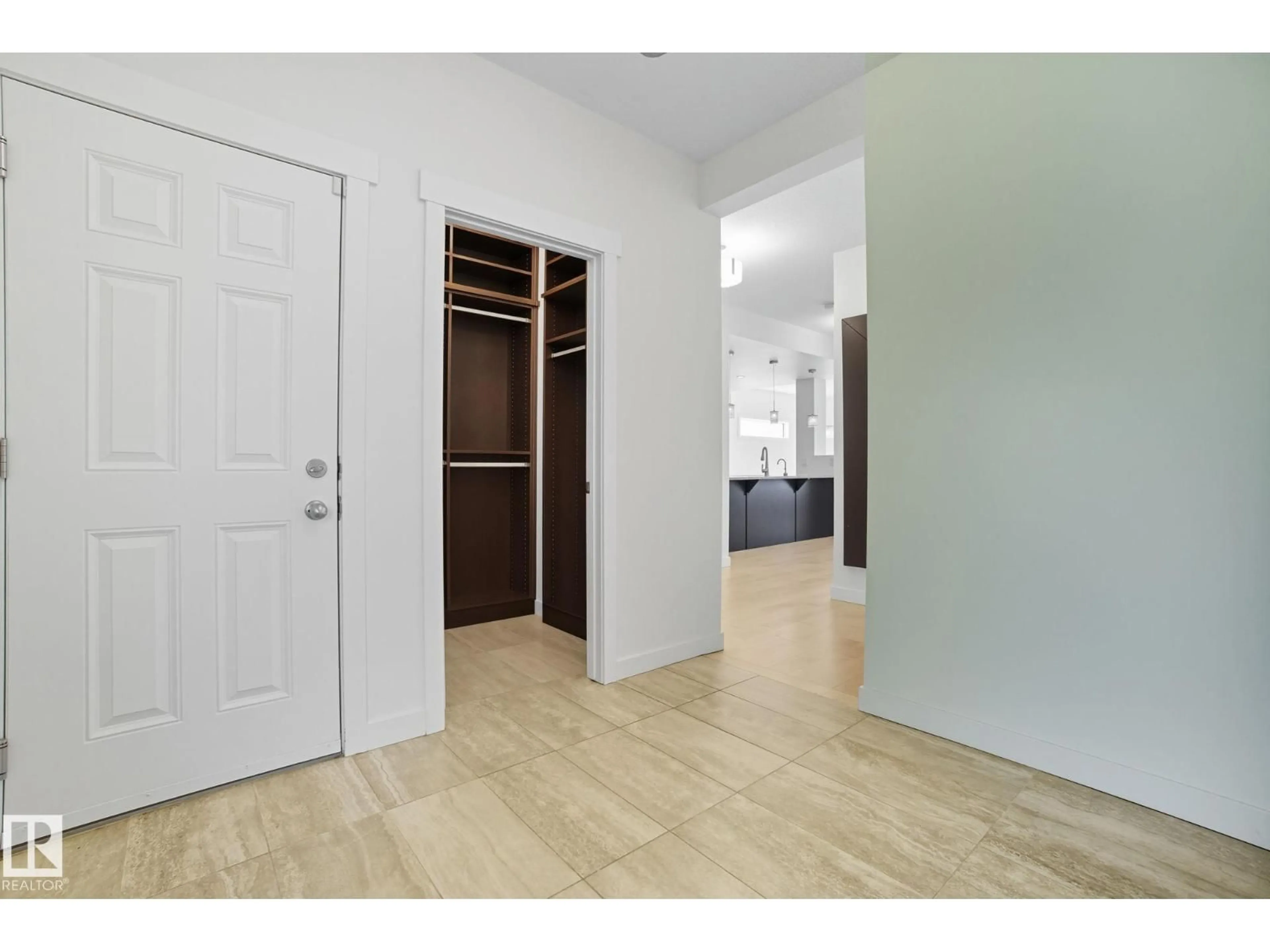 Indoor entryway for 12948 202 ST, Edmonton Alberta T5S0E2