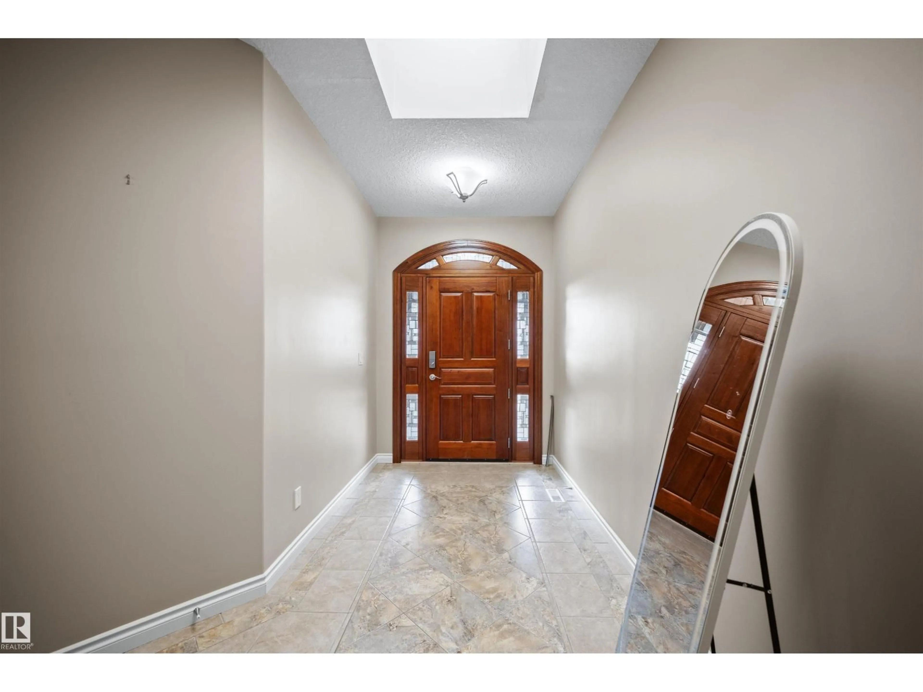 Indoor entryway for #8 - 10500 103 AV, Morinville Alberta T8R0E7
