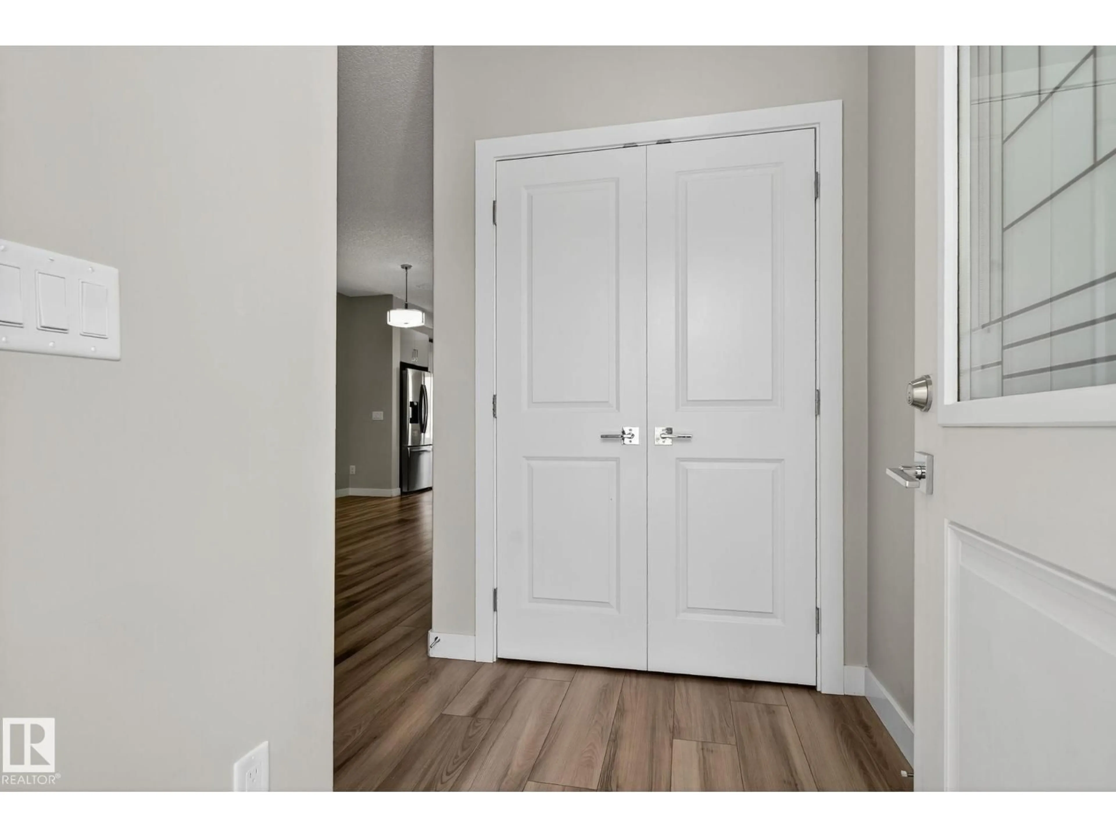 Indoor entryway for 4877/79/81/83 ALWOOD PT, Edmonton Alberta T6W4N1