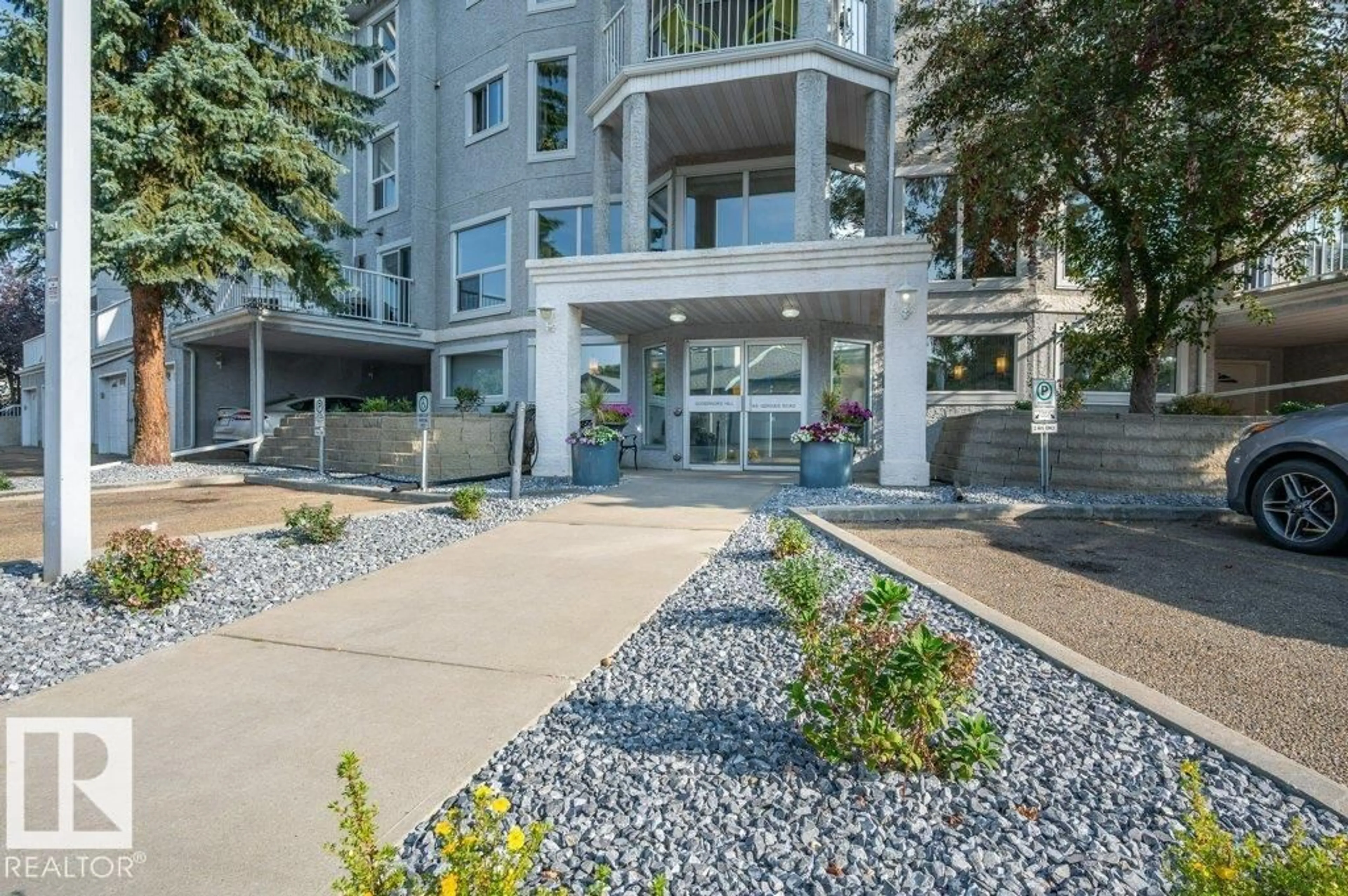 Patio, unknown for 411 65 GERVAIS RD, St. Albert Alberta T8N6H6