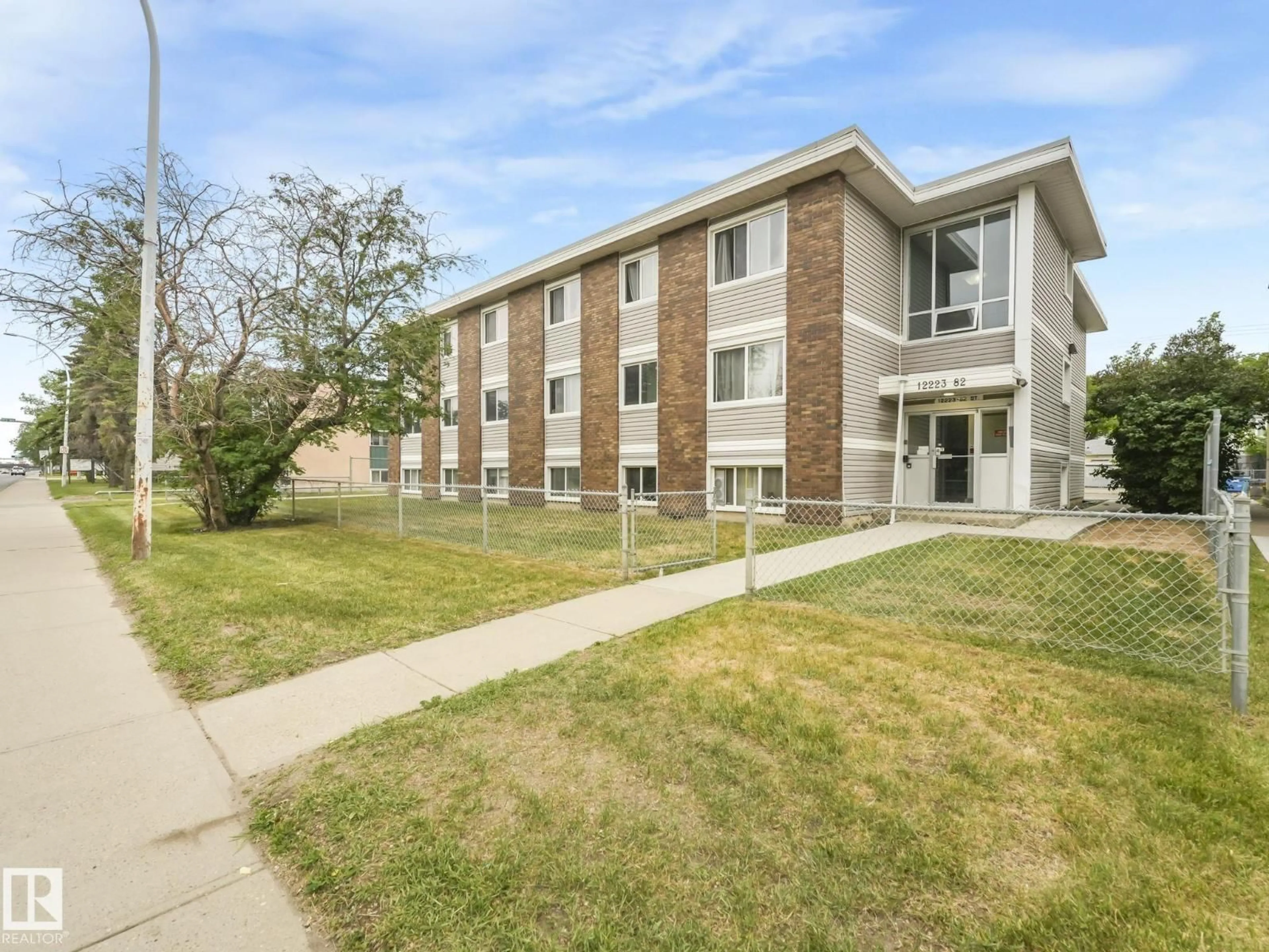 Unknown for 205 12223 82 ST NW, Edmonton Alberta T5B2W9
