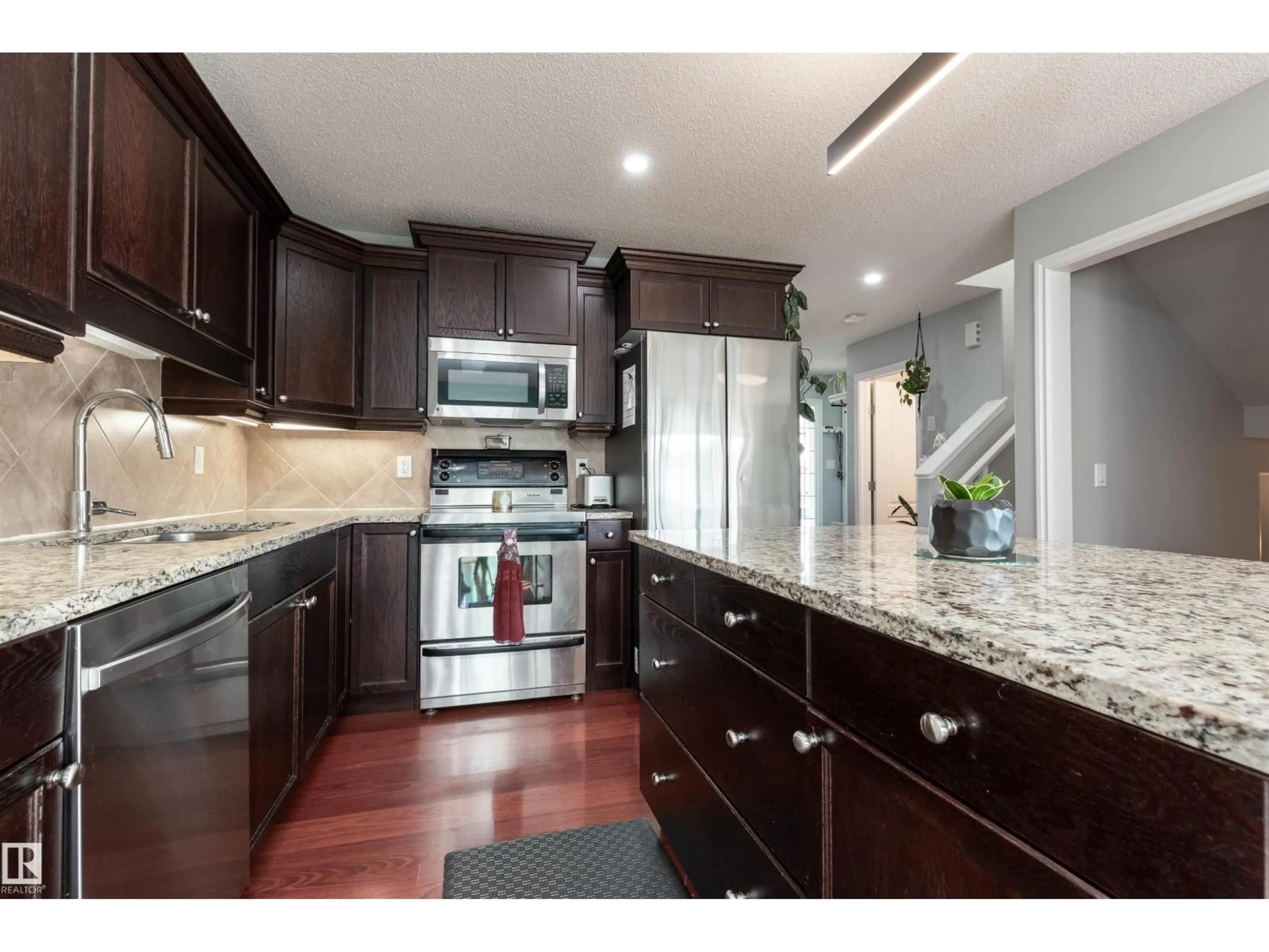 Open concept kitchen, unknown for 445 CHARLOTTE CR, Sherwood Park Alberta T8H0K7