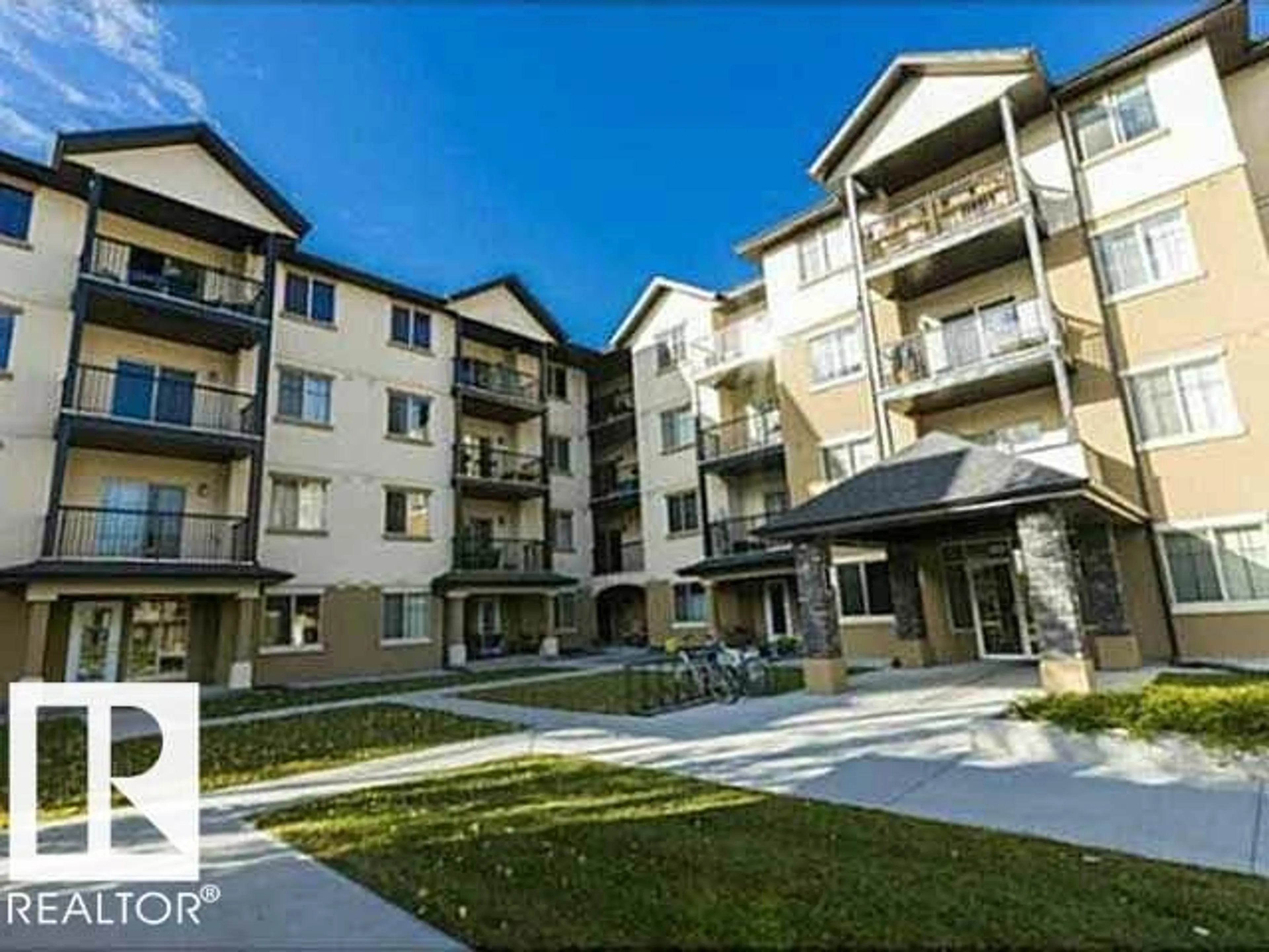 Patio, building for 113 - 10530 56 AV, Edmonton Alberta T6H0X7