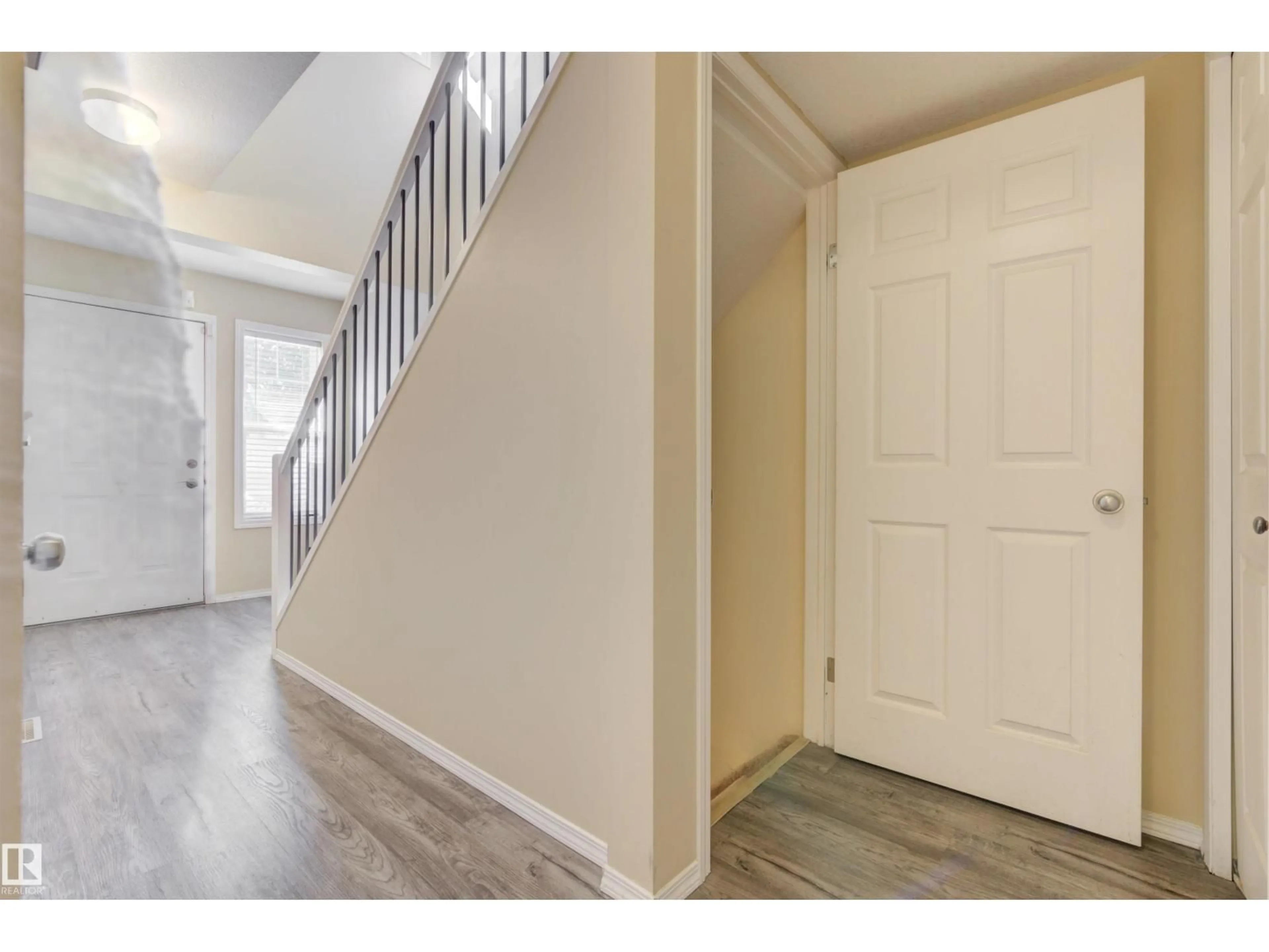 Indoor entryway for #97 - 230 EDWARDS DR, Edmonton Alberta T6X1G7