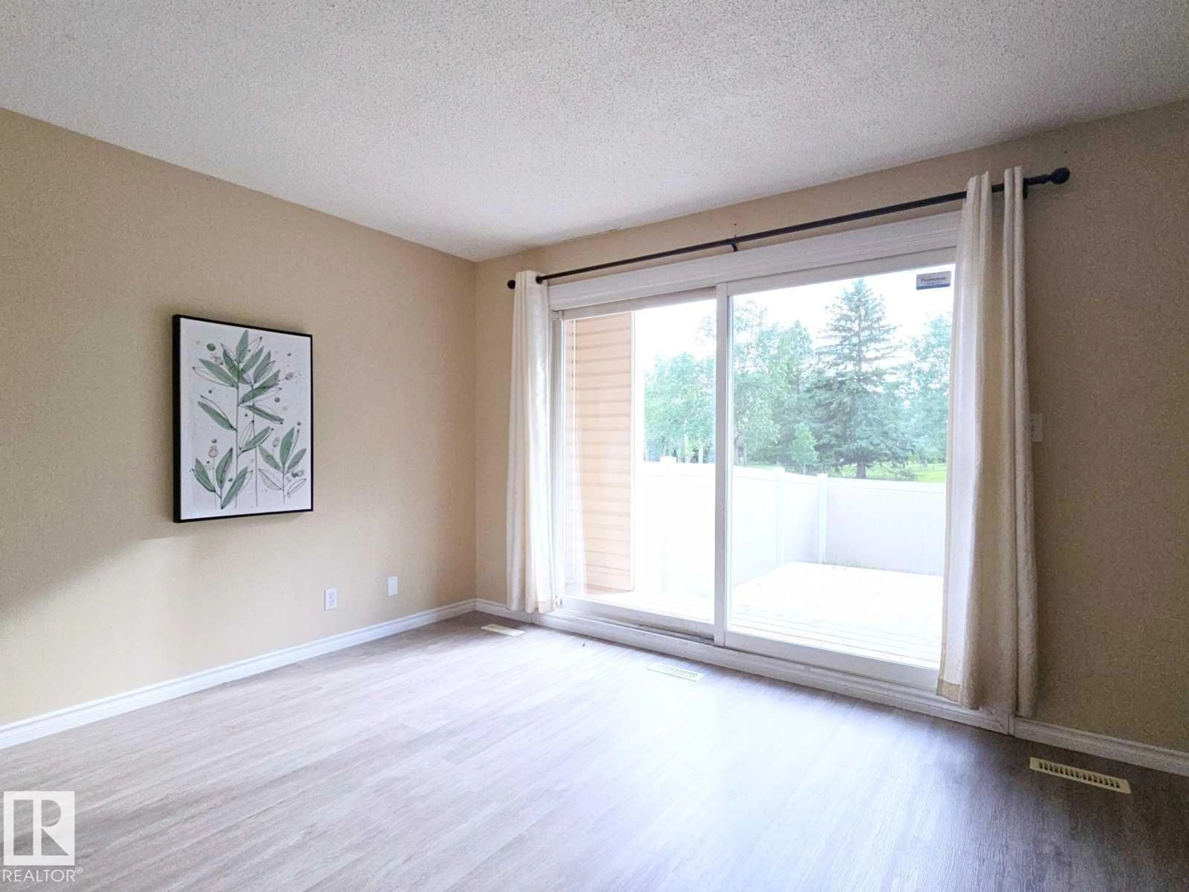 A pic of a room for NW - 14458 56 ST, Edmonton Alberta T5A3R1