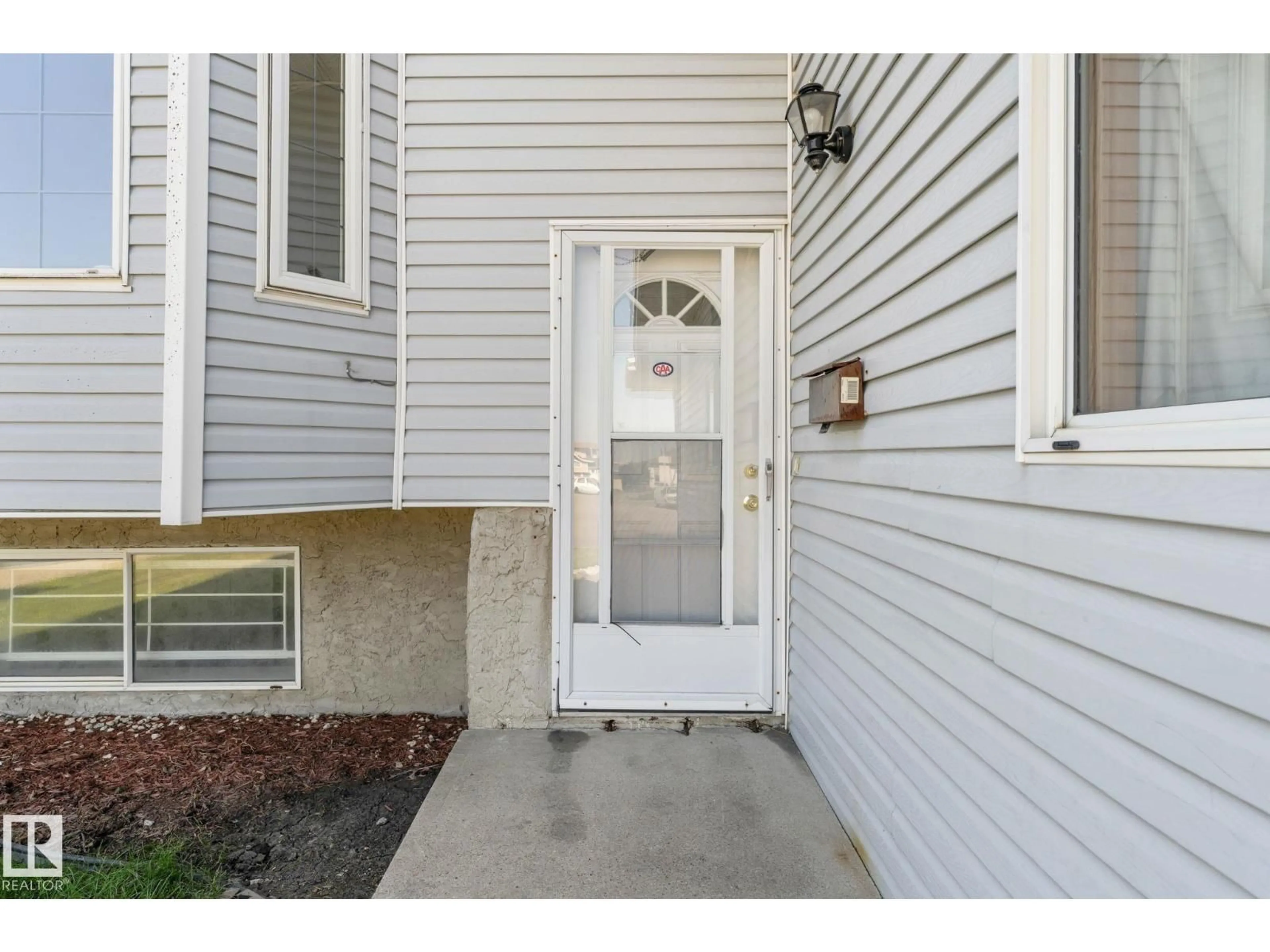 Indoor entryway for 3227 145 AV, Edmonton Alberta T5Y2E9