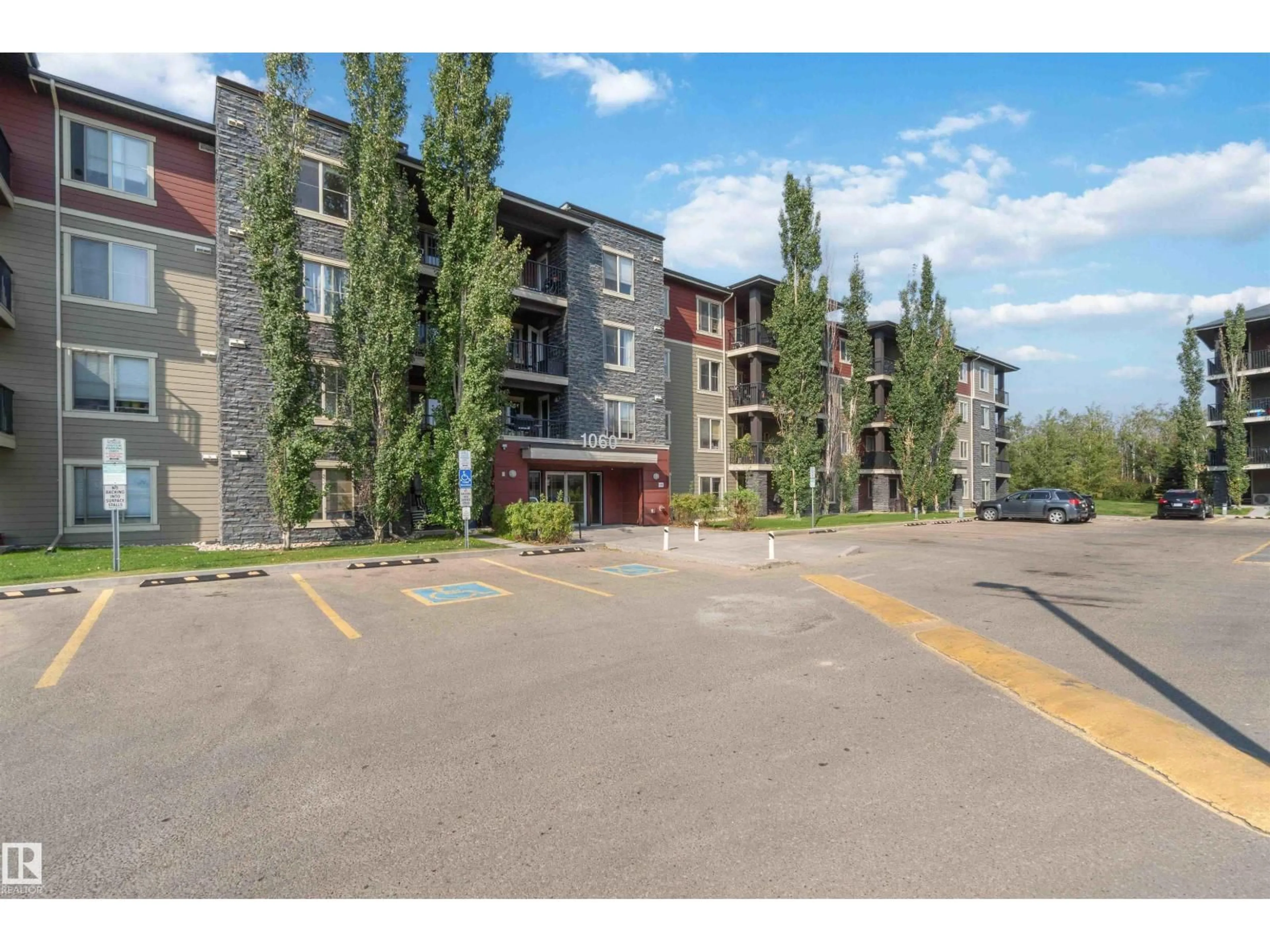Unknown for 301 - 1060 MCCONACHIE BV, Edmonton Alberta T5Y0W9