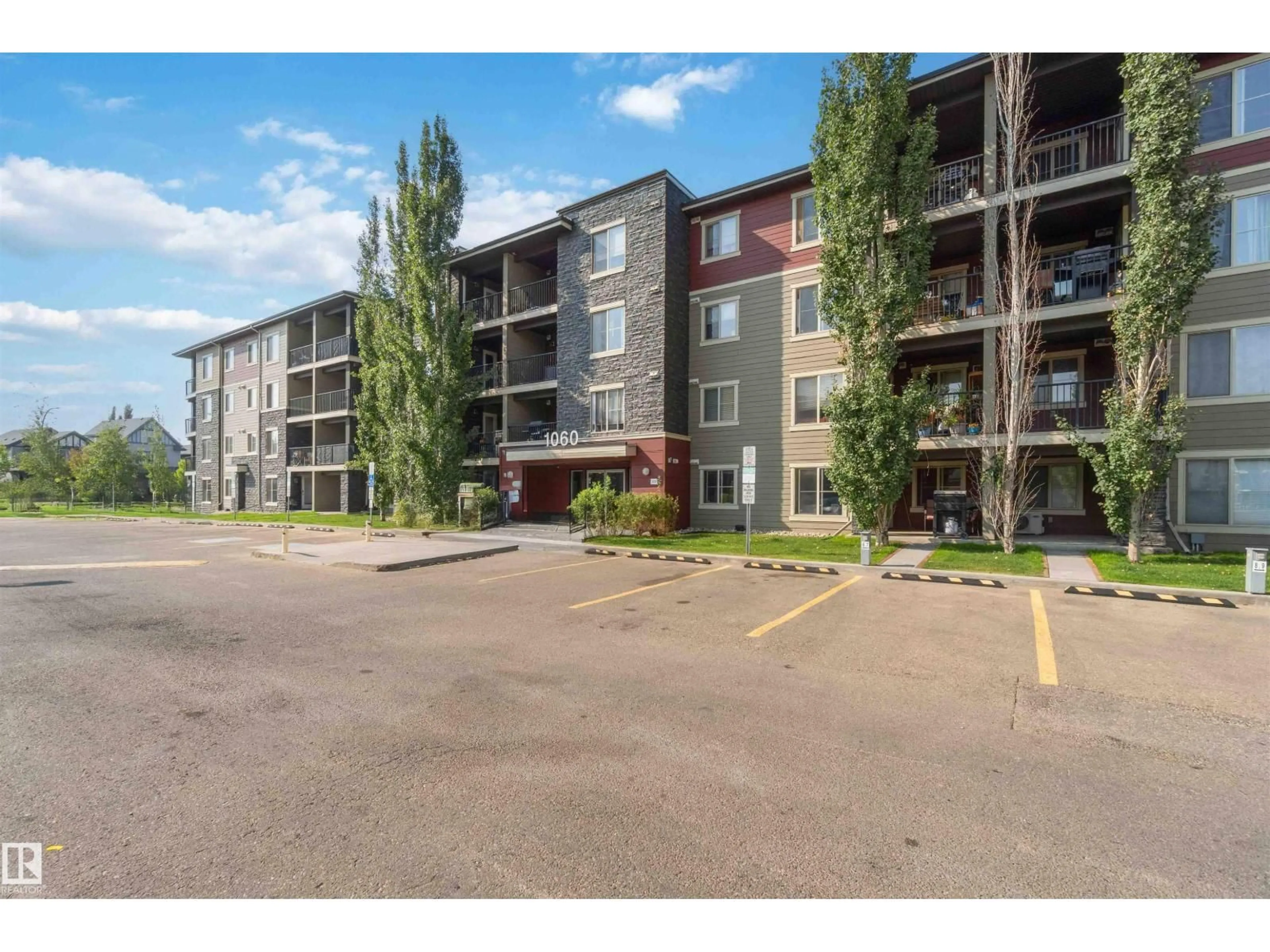 Unknown for 301 - 1060 MCCONACHIE BV, Edmonton Alberta T5Y0W9