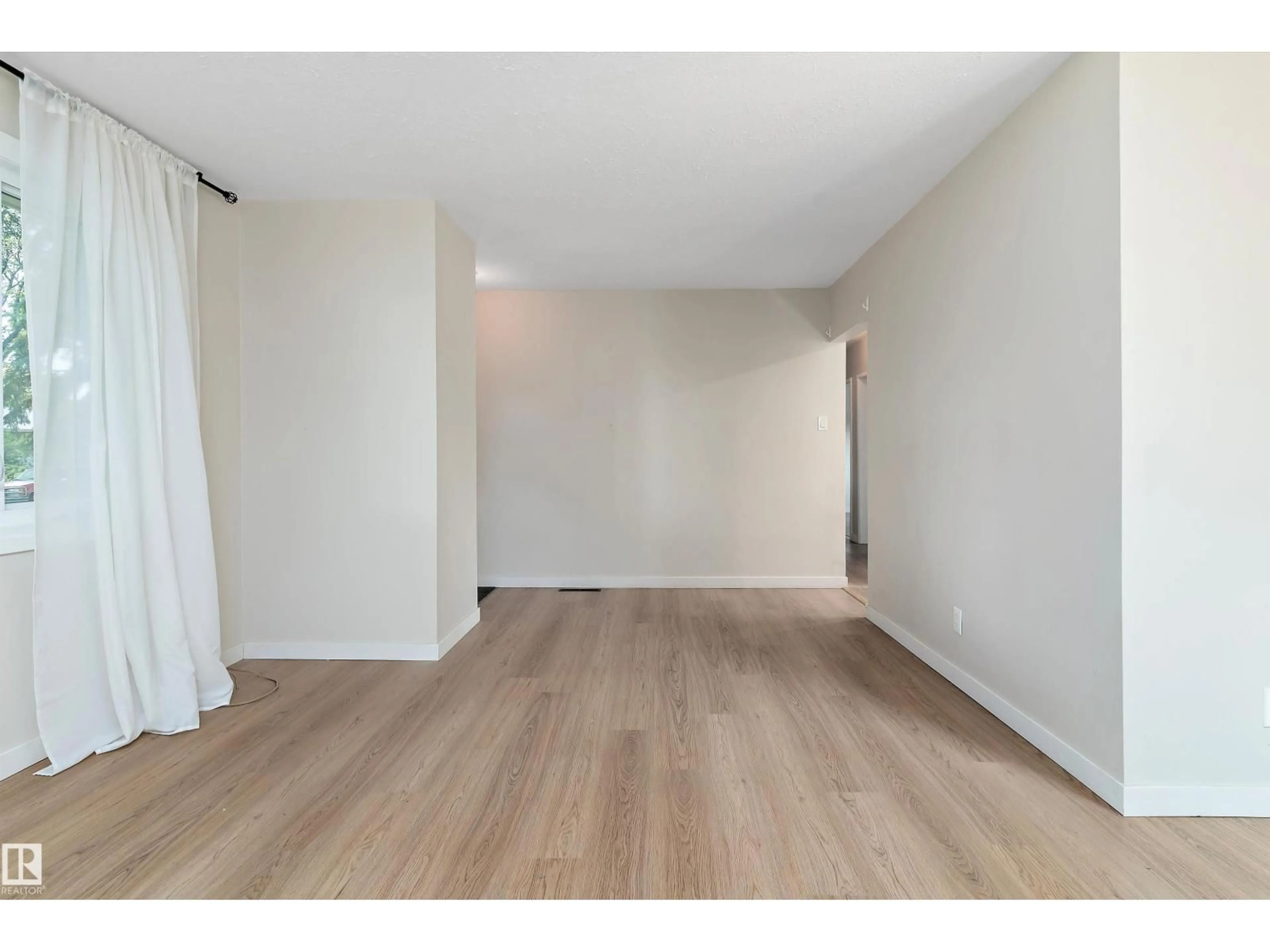 A pic of a room for NW - 11015 152 ST, Edmonton Alberta T5P1Z9