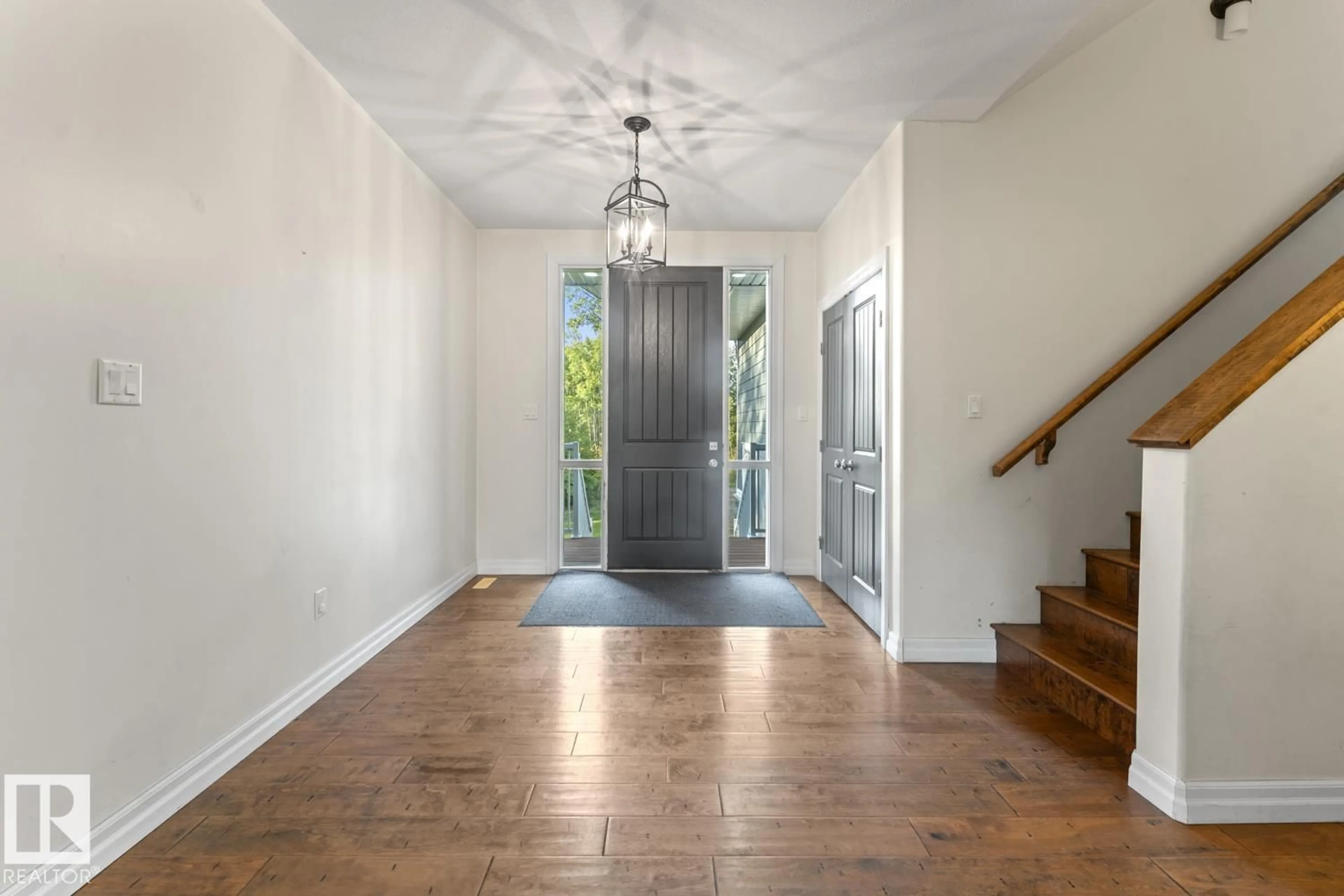 Indoor entryway for 63220 - 16 RGE RD 433, Rural Bonnyville M.D. Alberta T9M1P1
