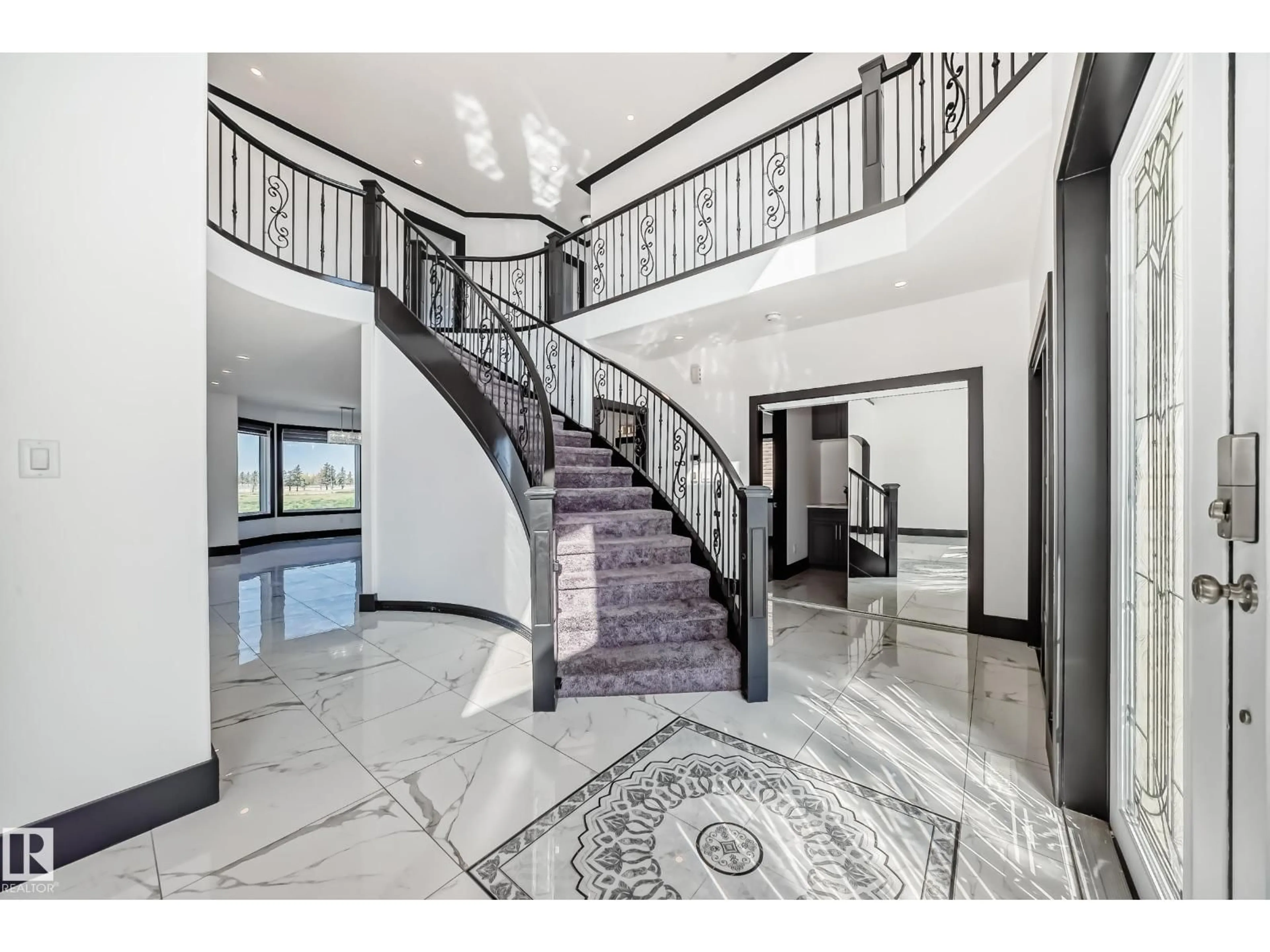 Indoor foyer for 128 HOULE DR, Morinville Alberta T8R0E1