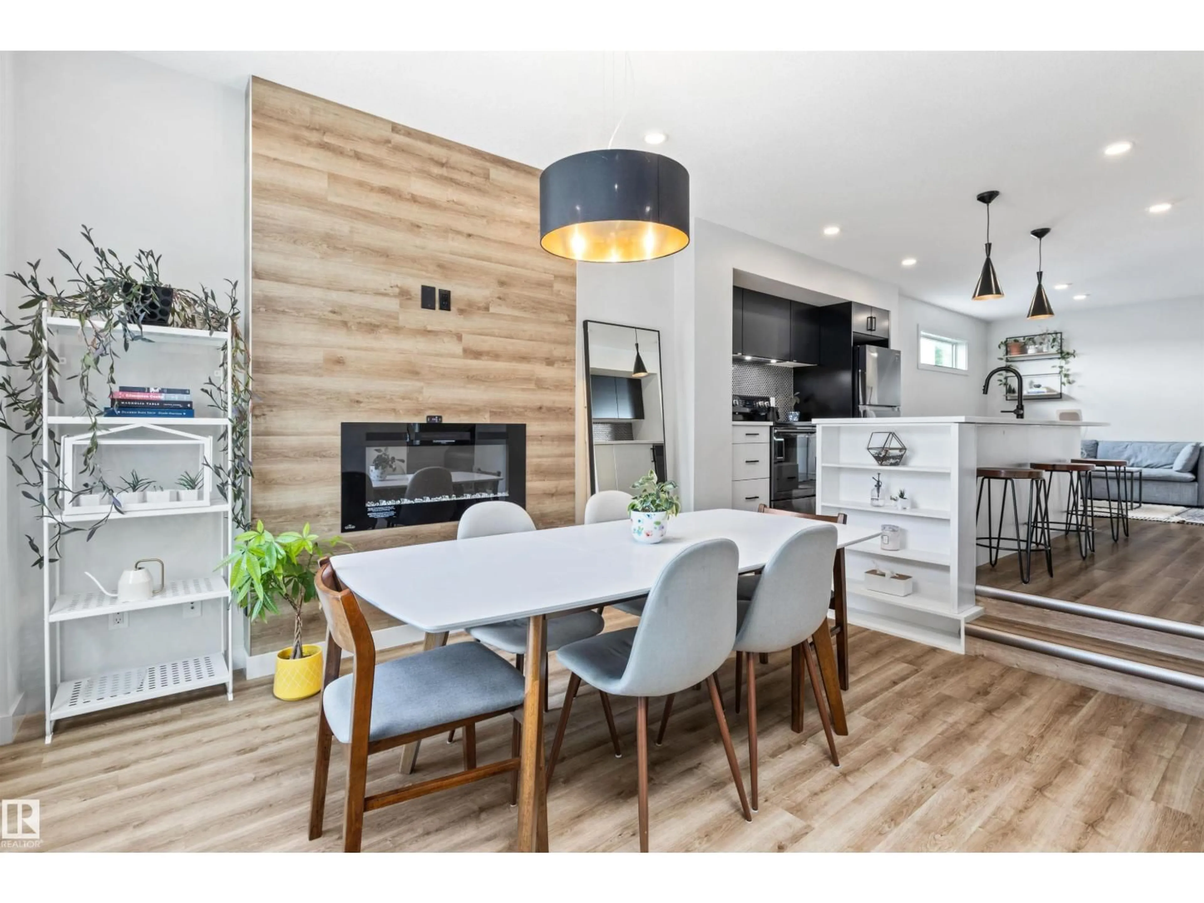Open concept kitchen, wood/laminate floor for NW - 12037 124 ST, Edmonton Alberta T5L0M8