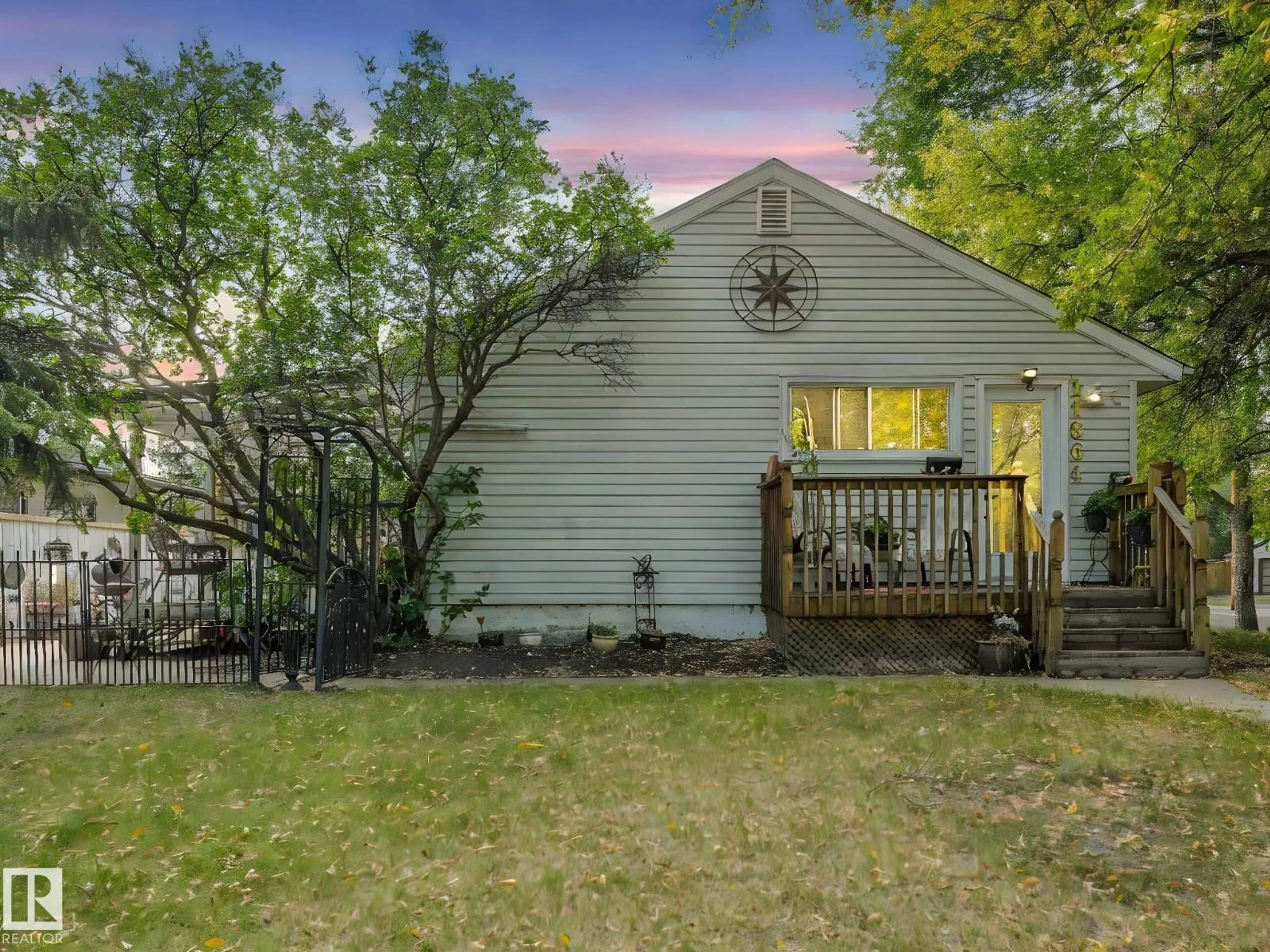 Unknown for NW - 11864 58 ST, Edmonton Alberta T5W3W7