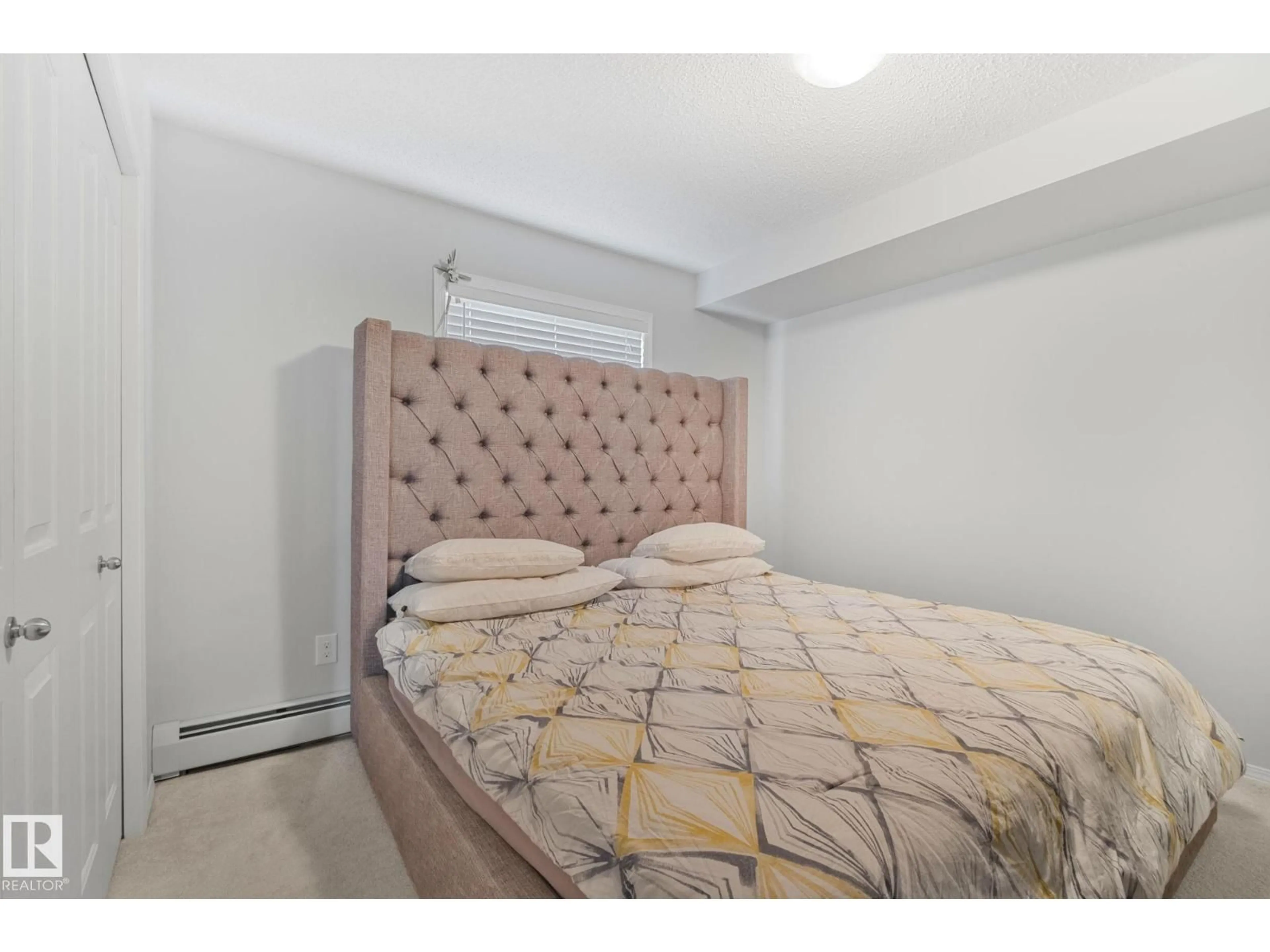 Bedroom with bed, unknown for 270 - 317 MCCONACHIE DRIVE NW, Edmonton Alberta T5Y3N4
