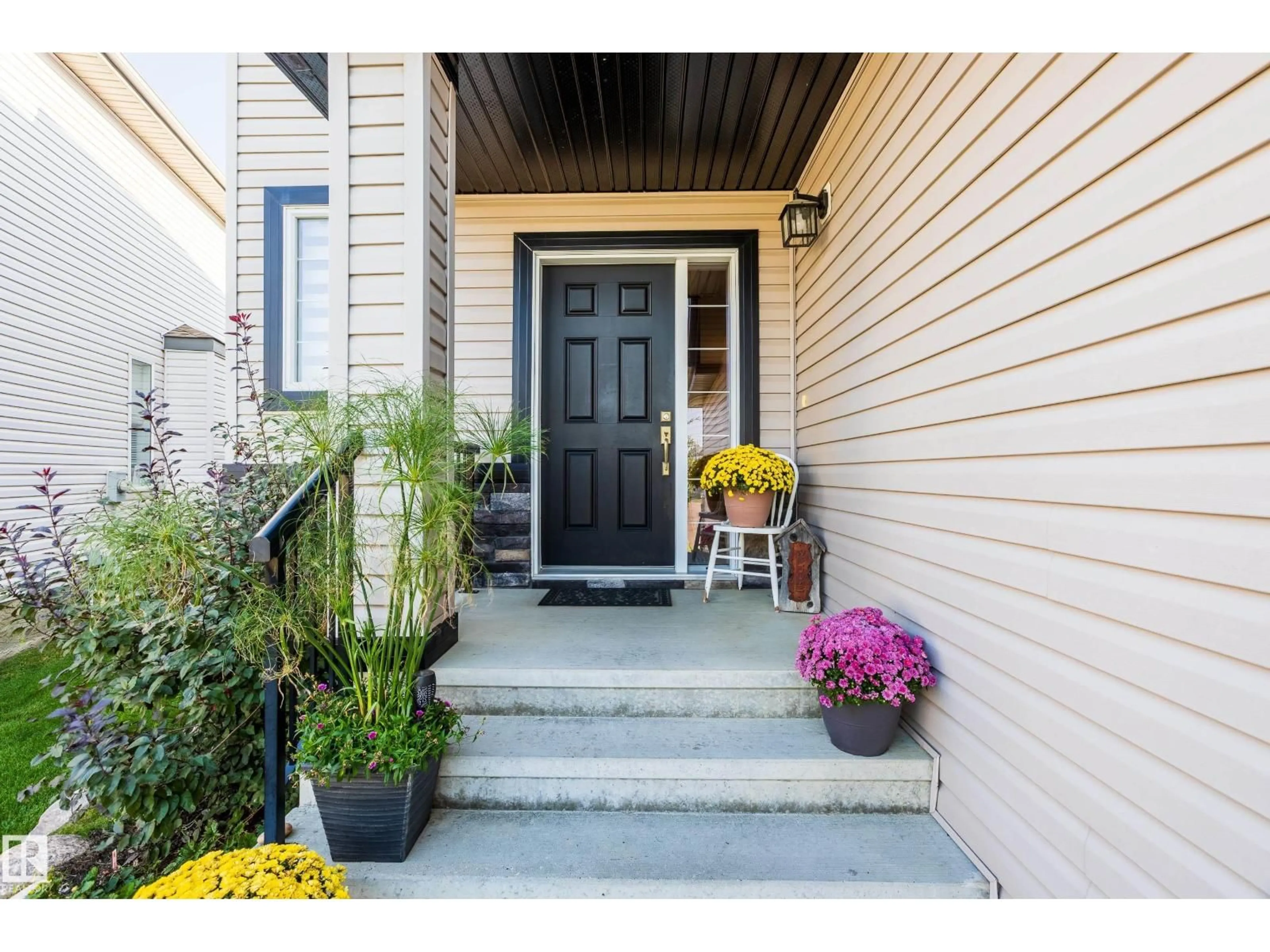 Indoor entryway for 9723 88 ST, Morinville Alberta T8R1T8