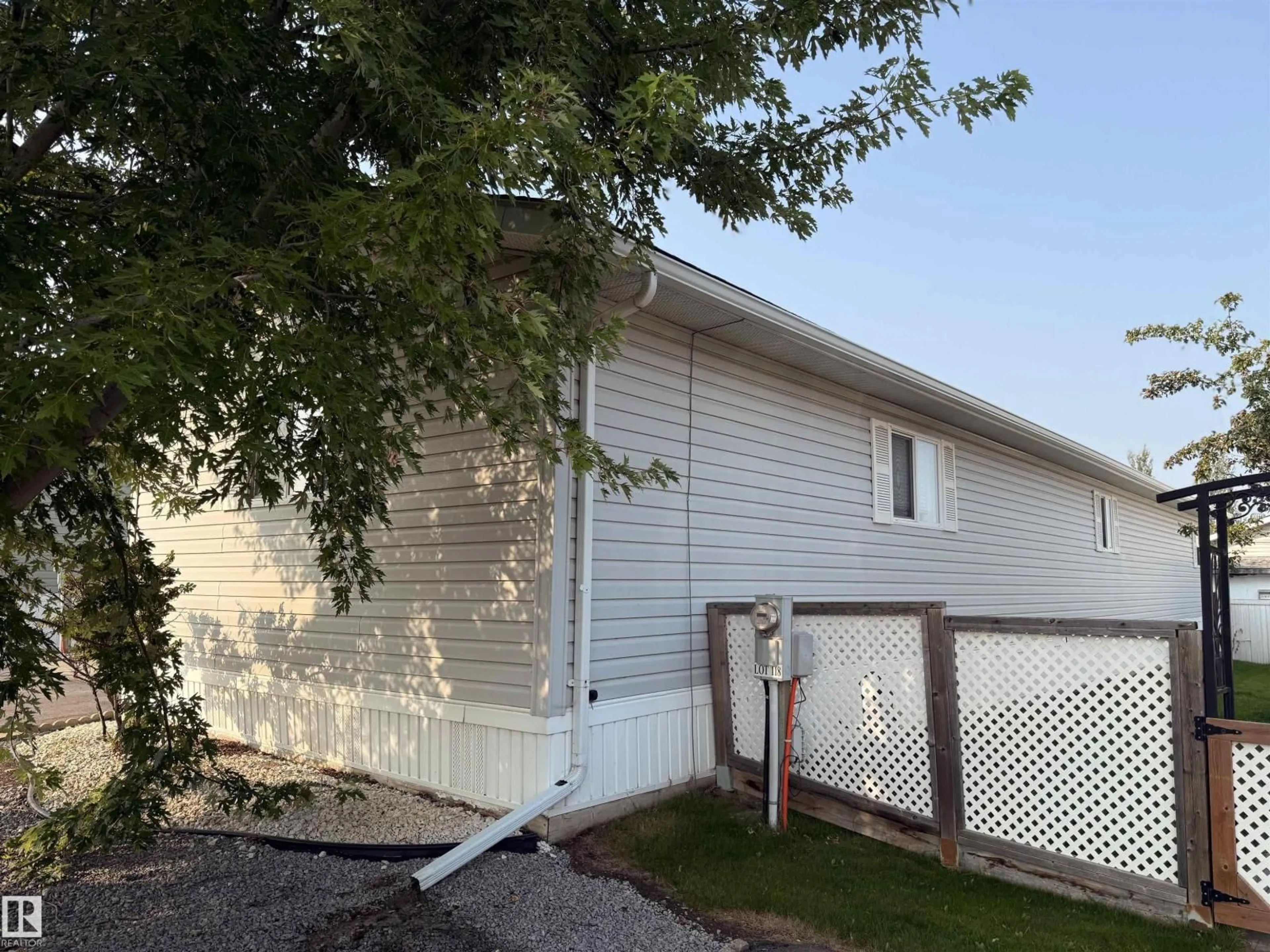 Home with vinyl exterior material, street for 1706 JUBILEE LO, Sherwood Park Alberta T8H2N5