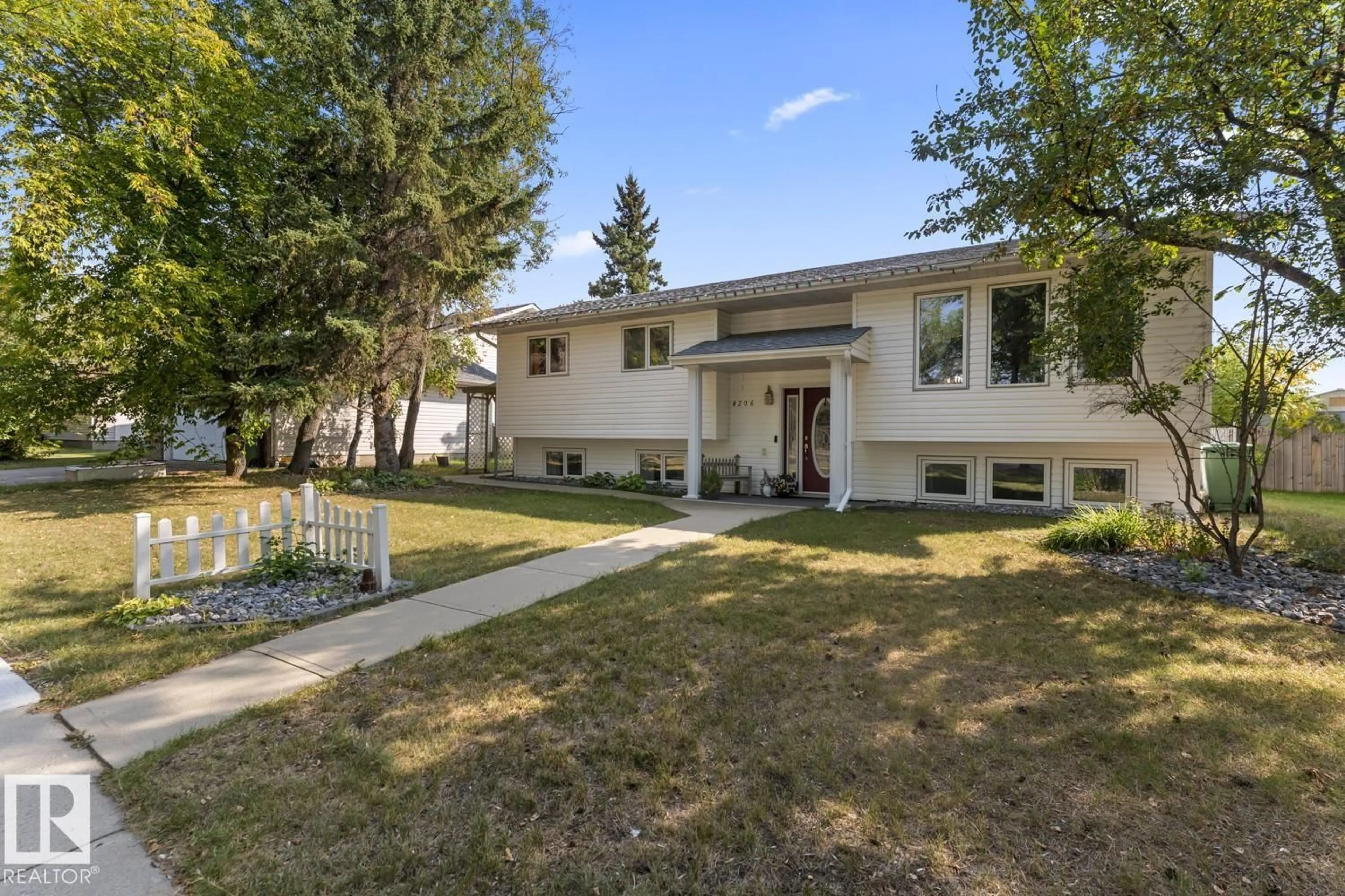 Unknown for 4206 43 AV, Bonnyville Town Alberta T9N1R7