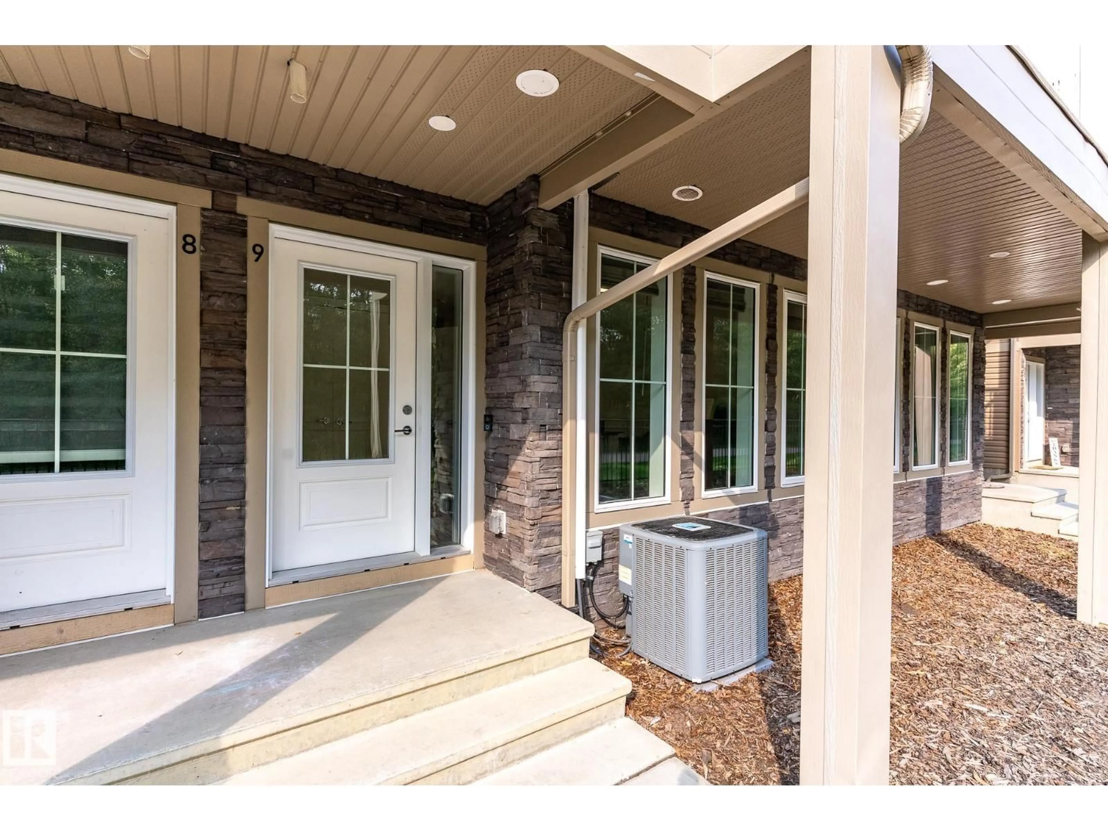 Indoor entryway for 9 - 1051 GRAYDON HILL BV, Edmonton Alberta T6W3C8