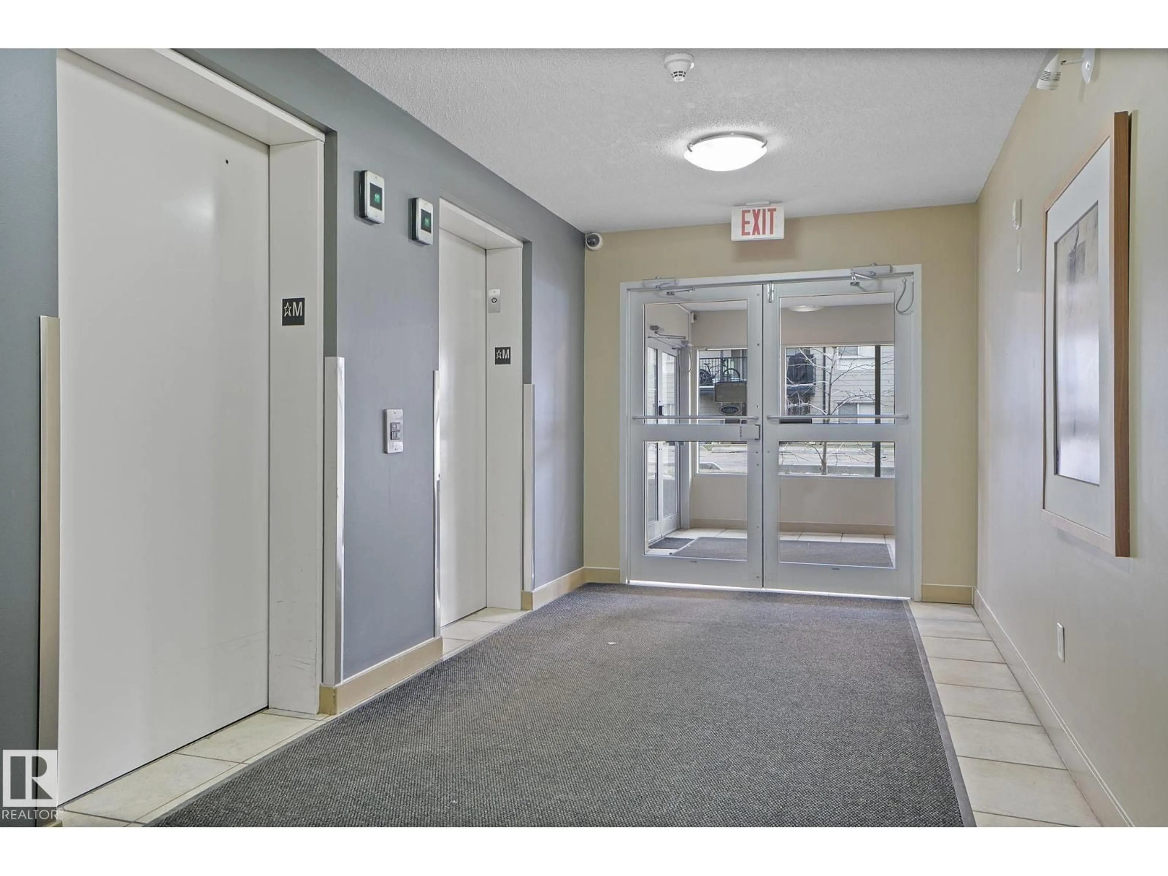 Indoor foyer for #312 - 17011 67 AV, Edmonton Alberta T5T6Y6