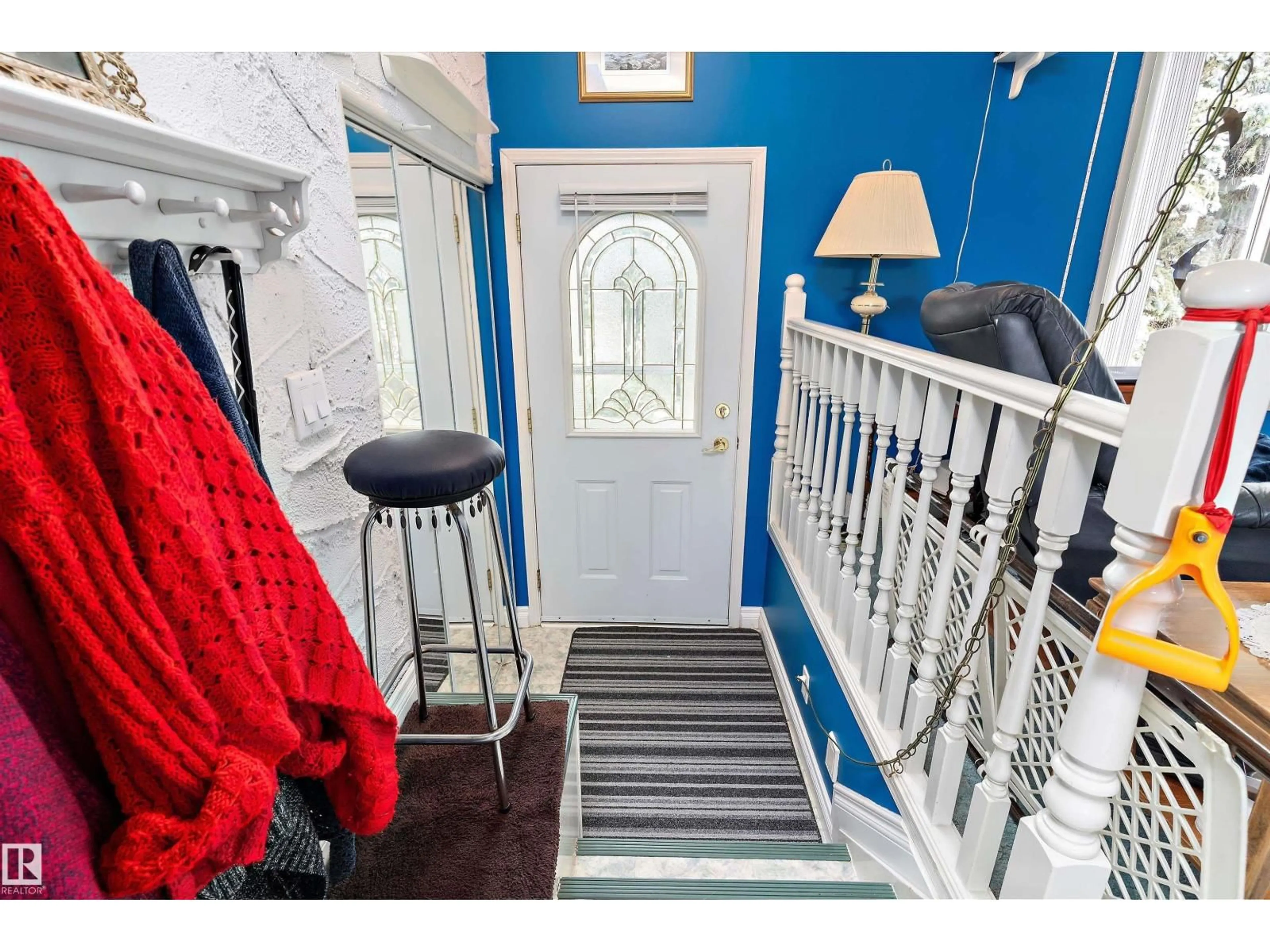 Indoor entryway for 3443 87 ST, Edmonton Alberta T6K0J1