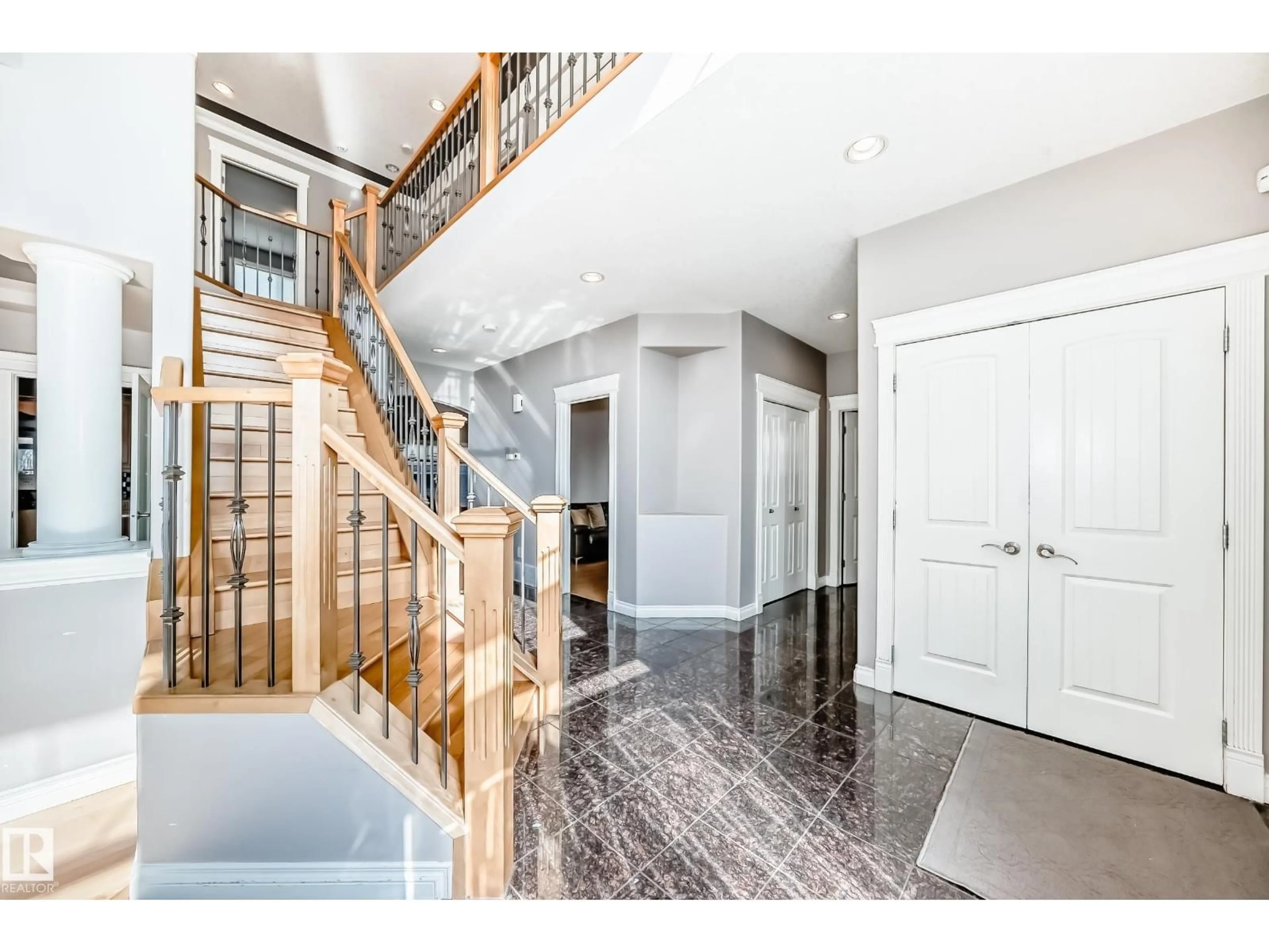 Indoor entryway for NW - 13608 160 AV, Edmonton Alberta T6V0B9