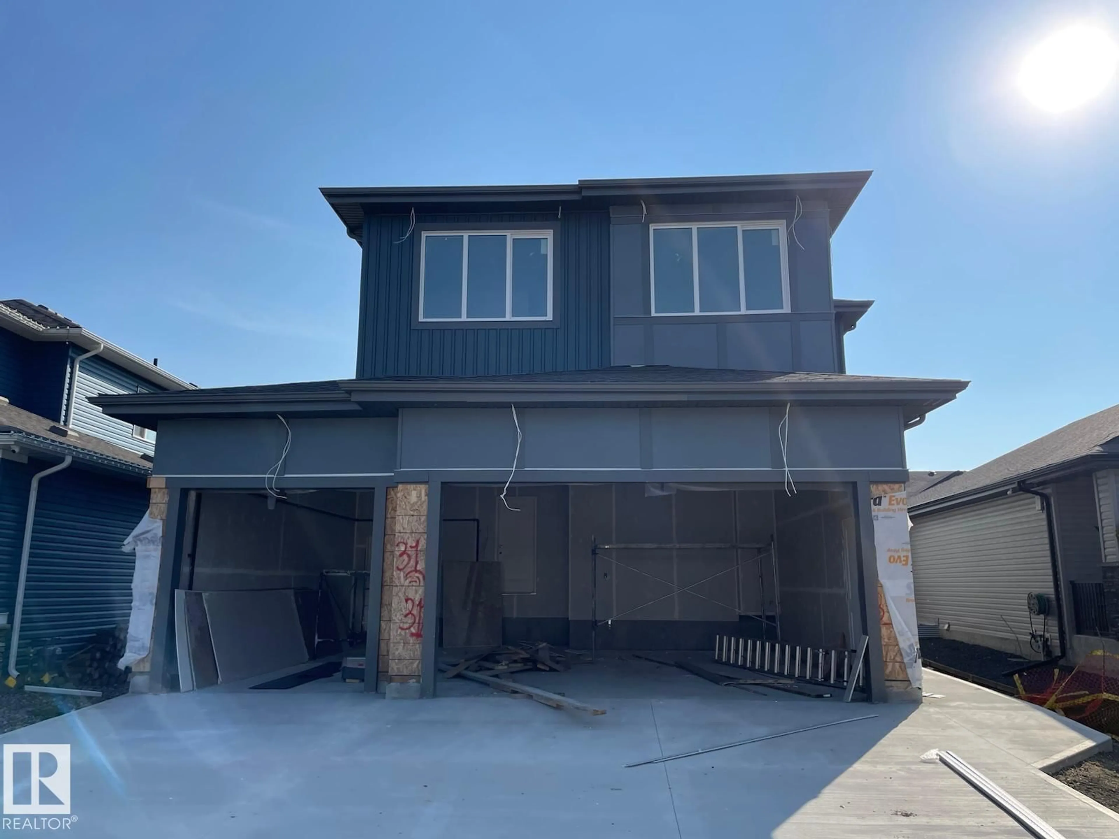 Home with vinyl exterior material, building for 31 HUMMINGBIRD, Fort Saskatchewan Alberta T8L0Y4