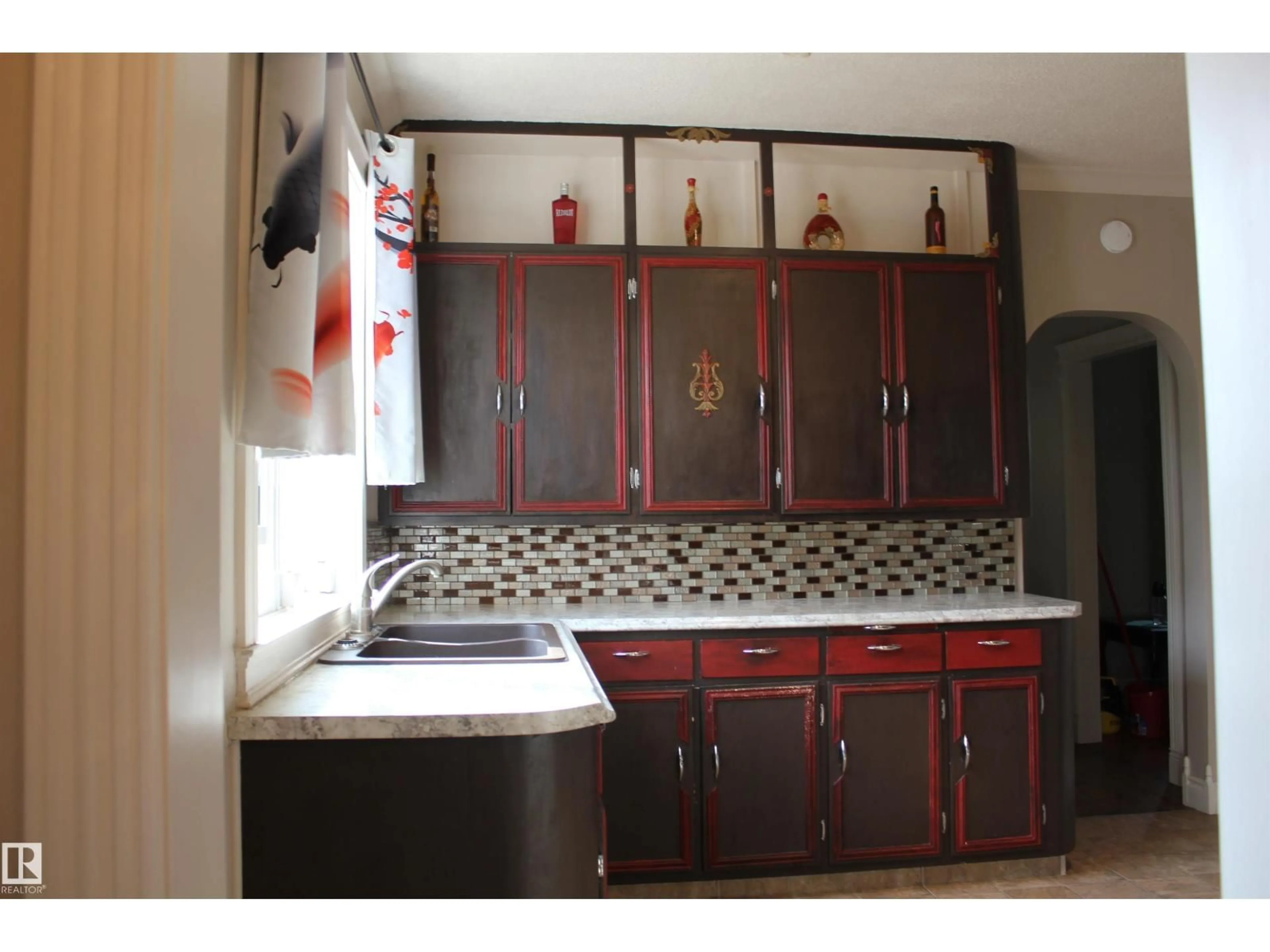 Standard kitchen, unknown for E - 29 2ND ST, Derwent Alberta T0B1C0