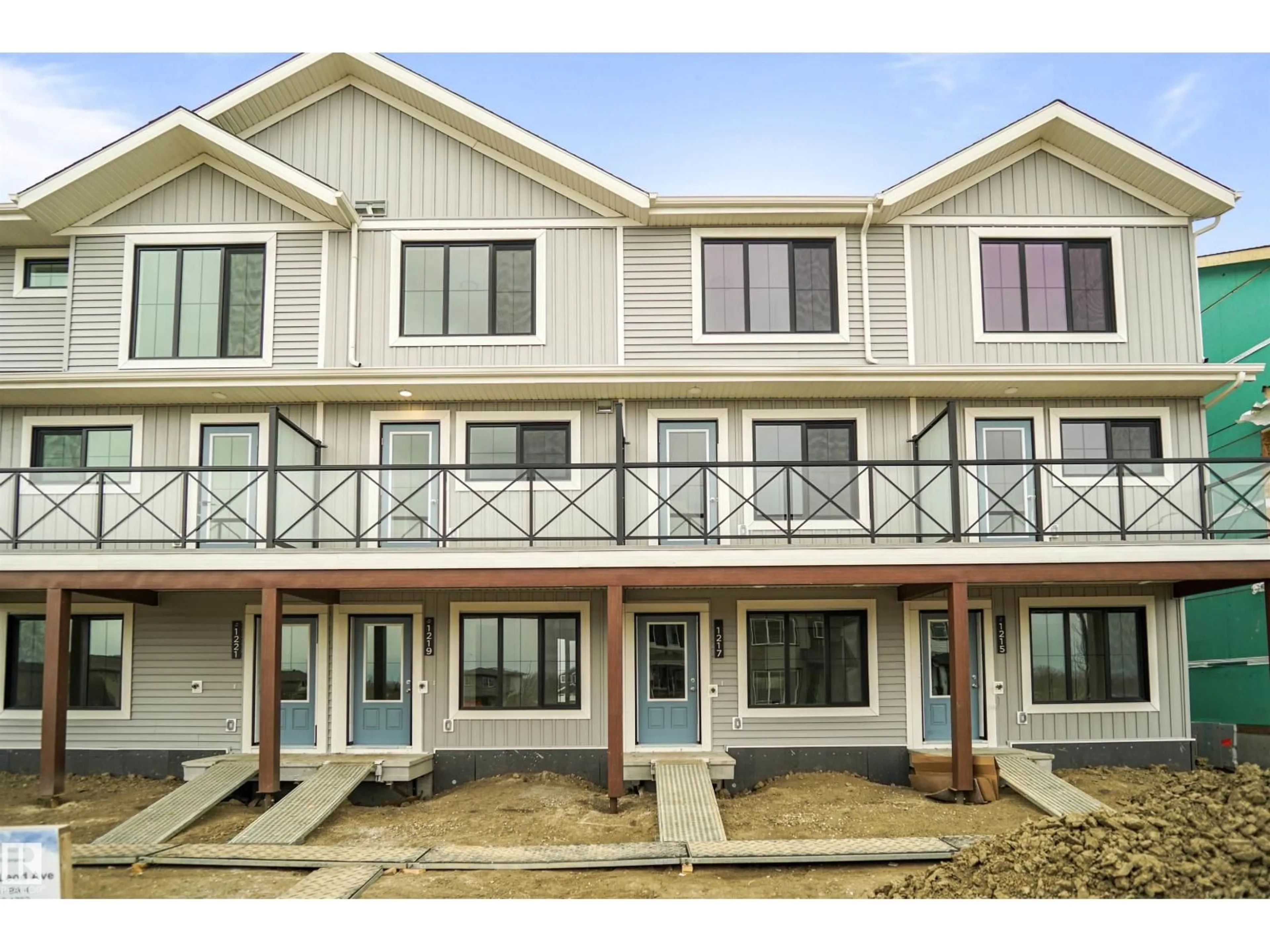 Home with vinyl exterior material, unknown for 2 - 1209 KESWICK DR, Edmonton Alberta T6W4J5