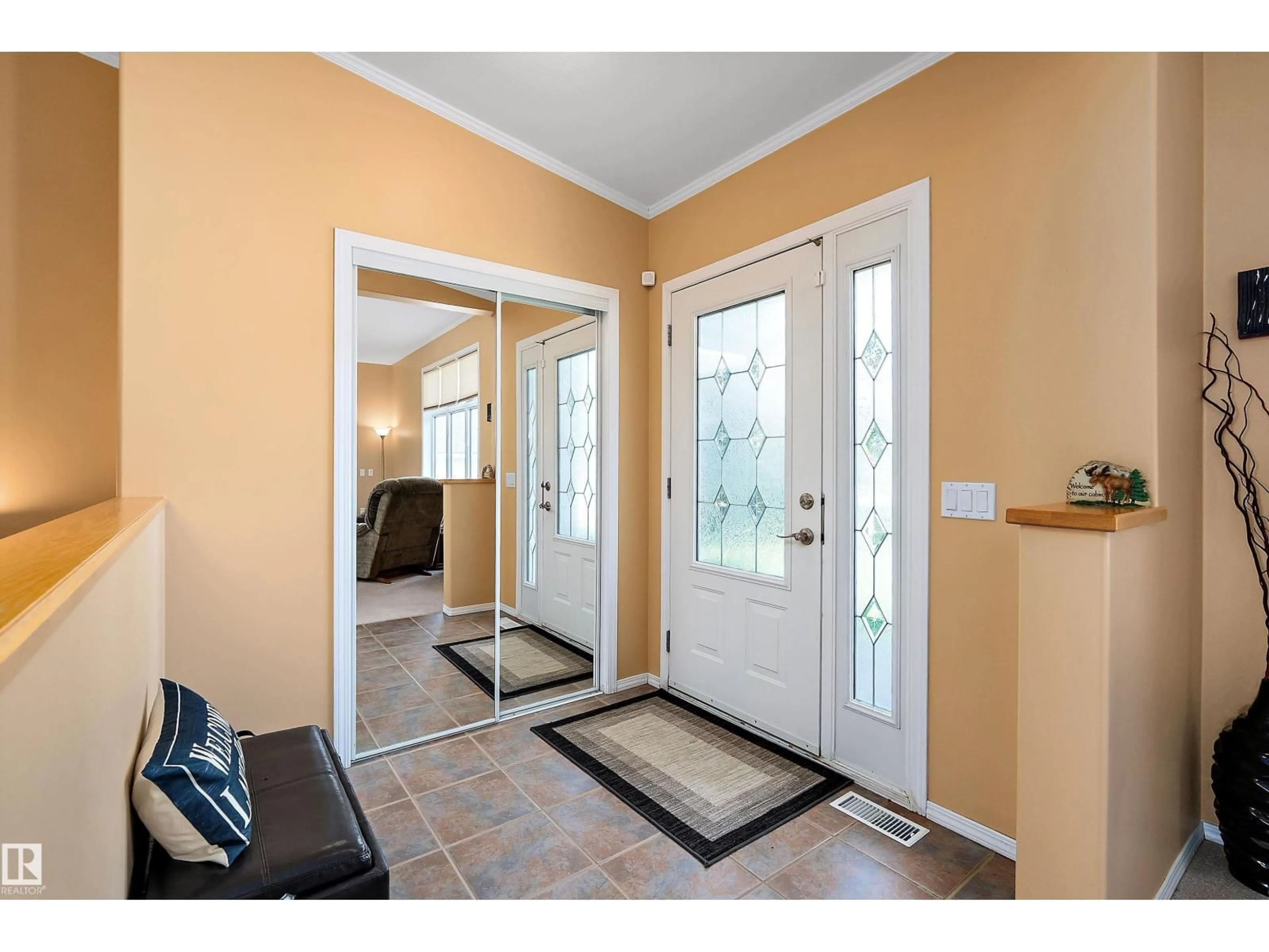 Indoor entryway for 9 - 62001 TWP ROAD 462 A, Rural Wetaskiwin County Alberta T0C2X0