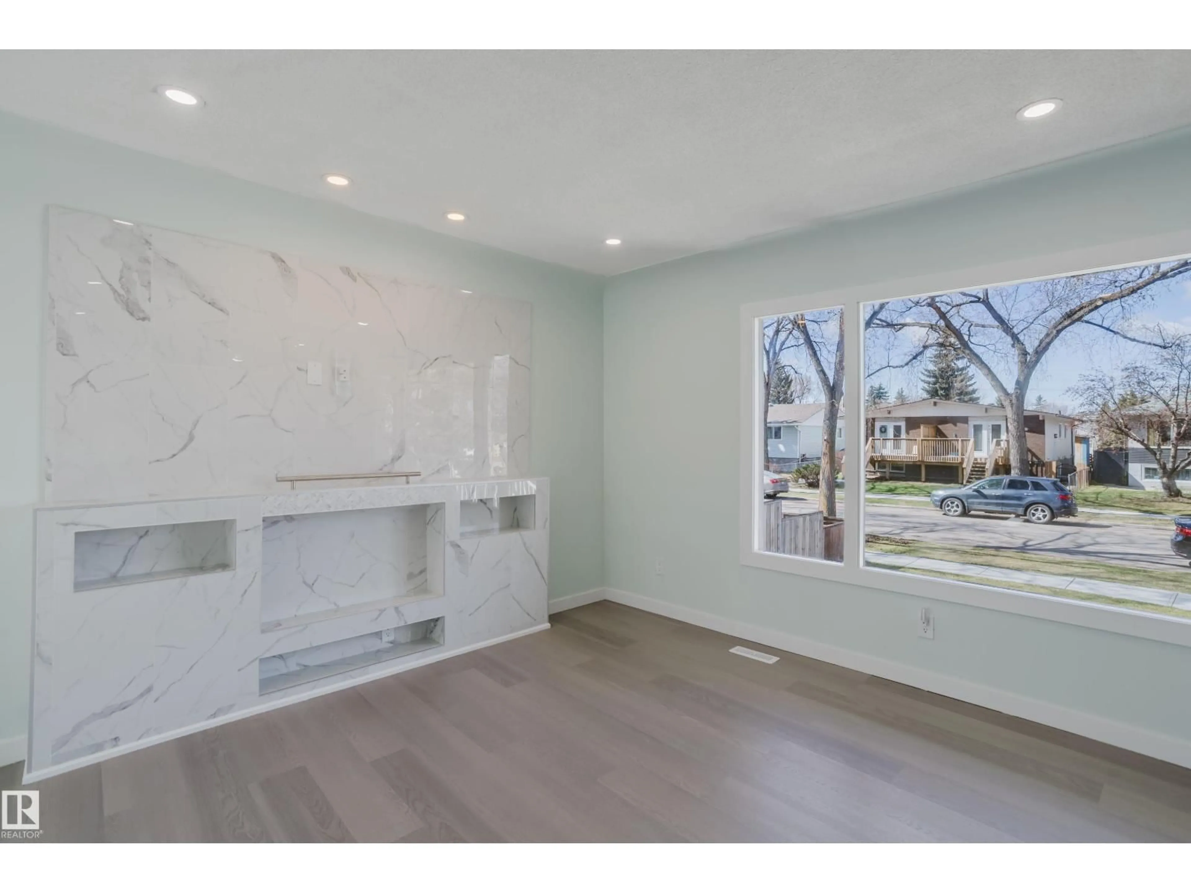 Unknown for NW - 12821 125 ST, Edmonton Alberta T5L0V1
