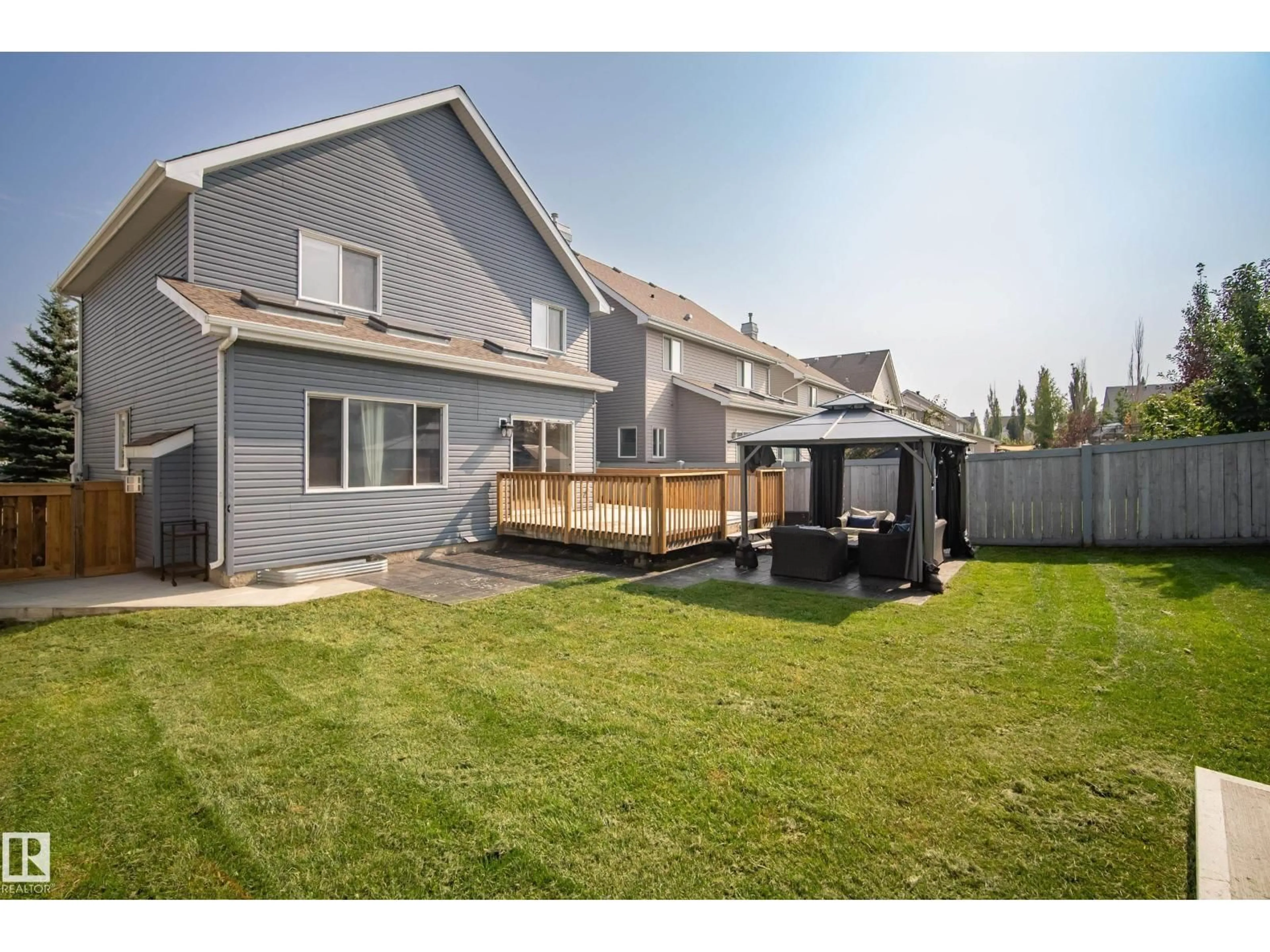 Patio, street for SW - 1212 82 ST, Edmonton Alberta T6X1E5