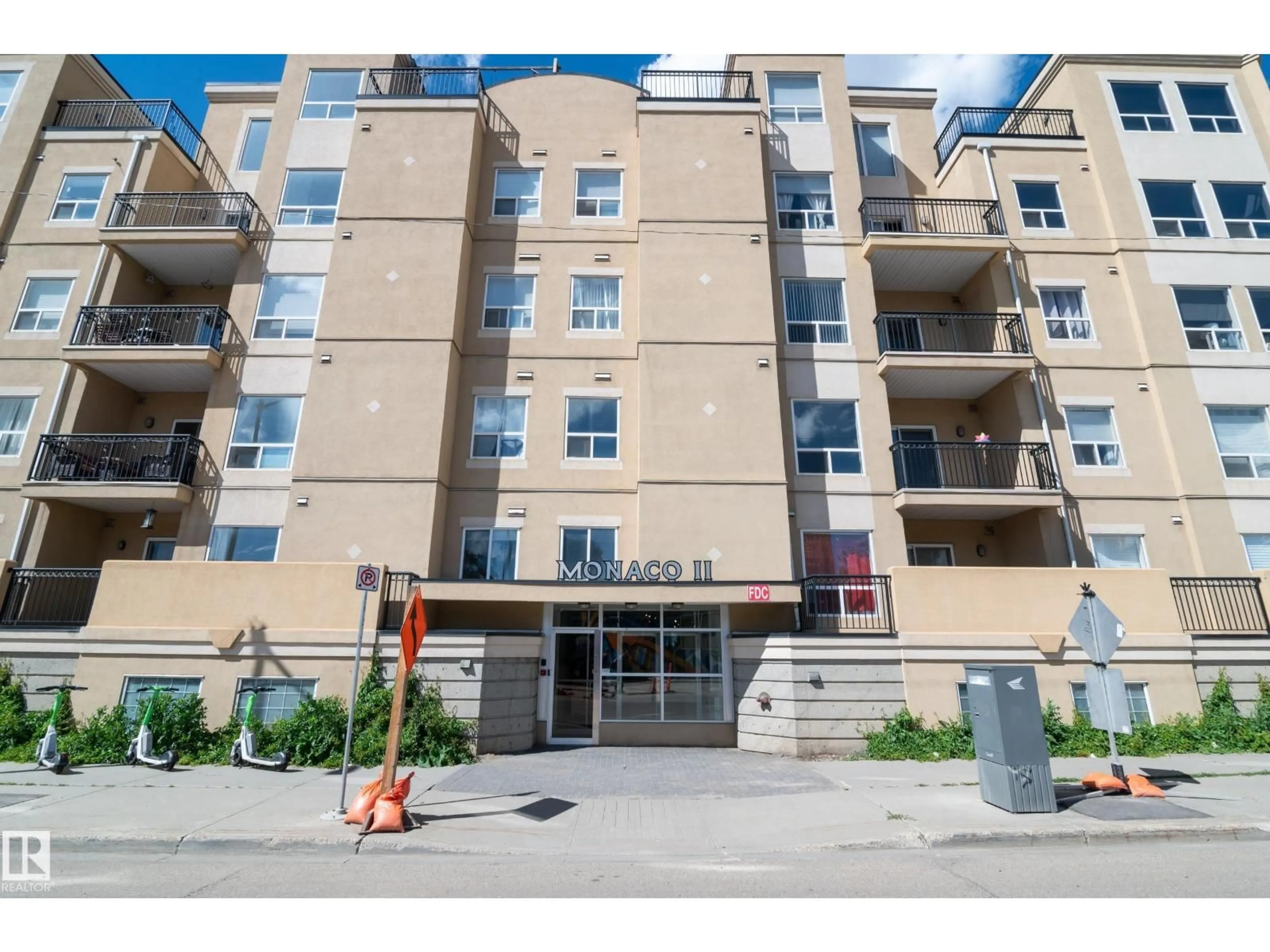 Unknown for 201 - 10606 102 AV NW, Edmonton Alberta T5J5E9