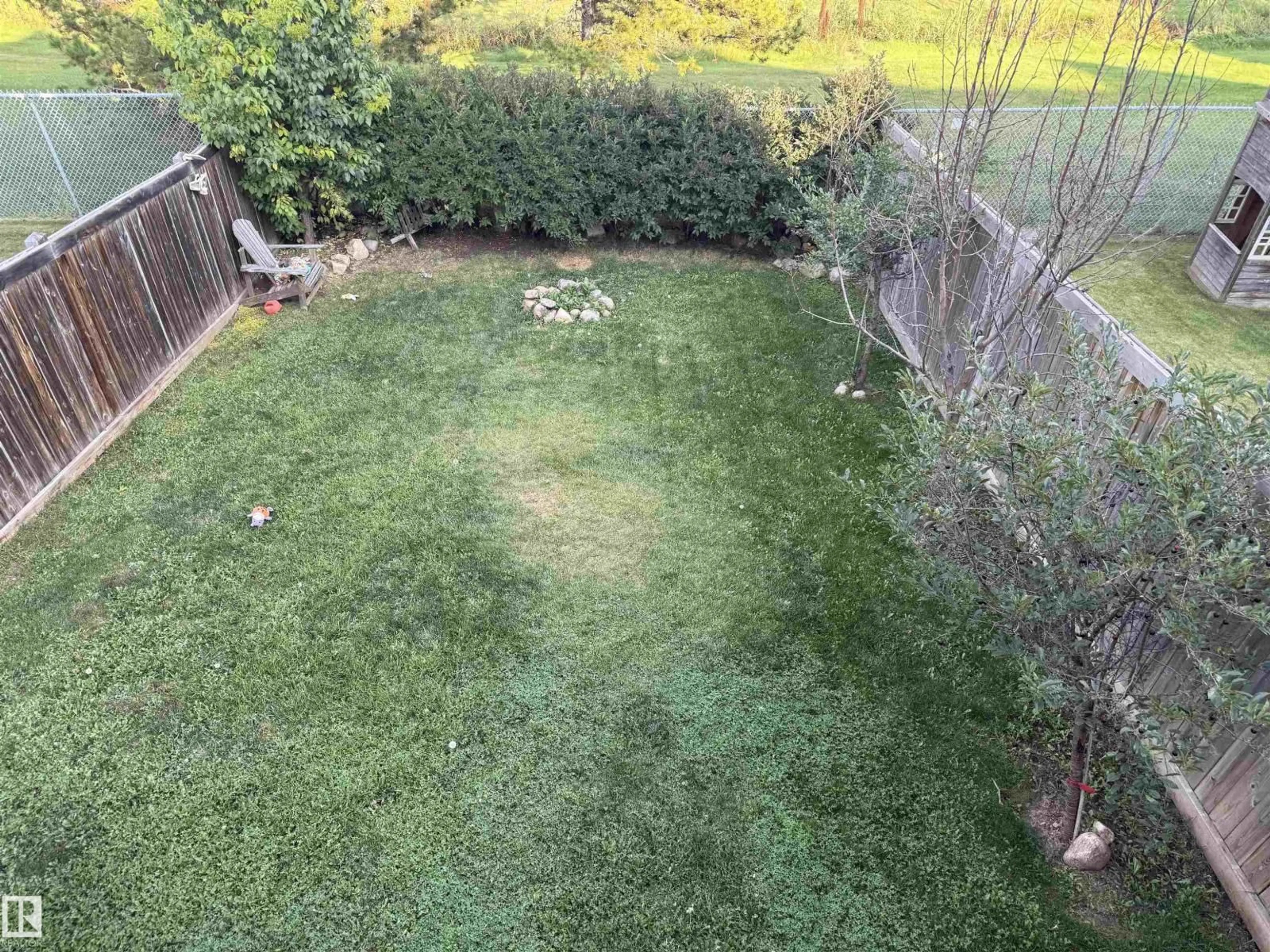 A pic from outside/outdoor area/front of a property/back of a property/a pic from drone, forest/trees view for 44 AUSTIN, Spruce Grove Alberta T7X4R5