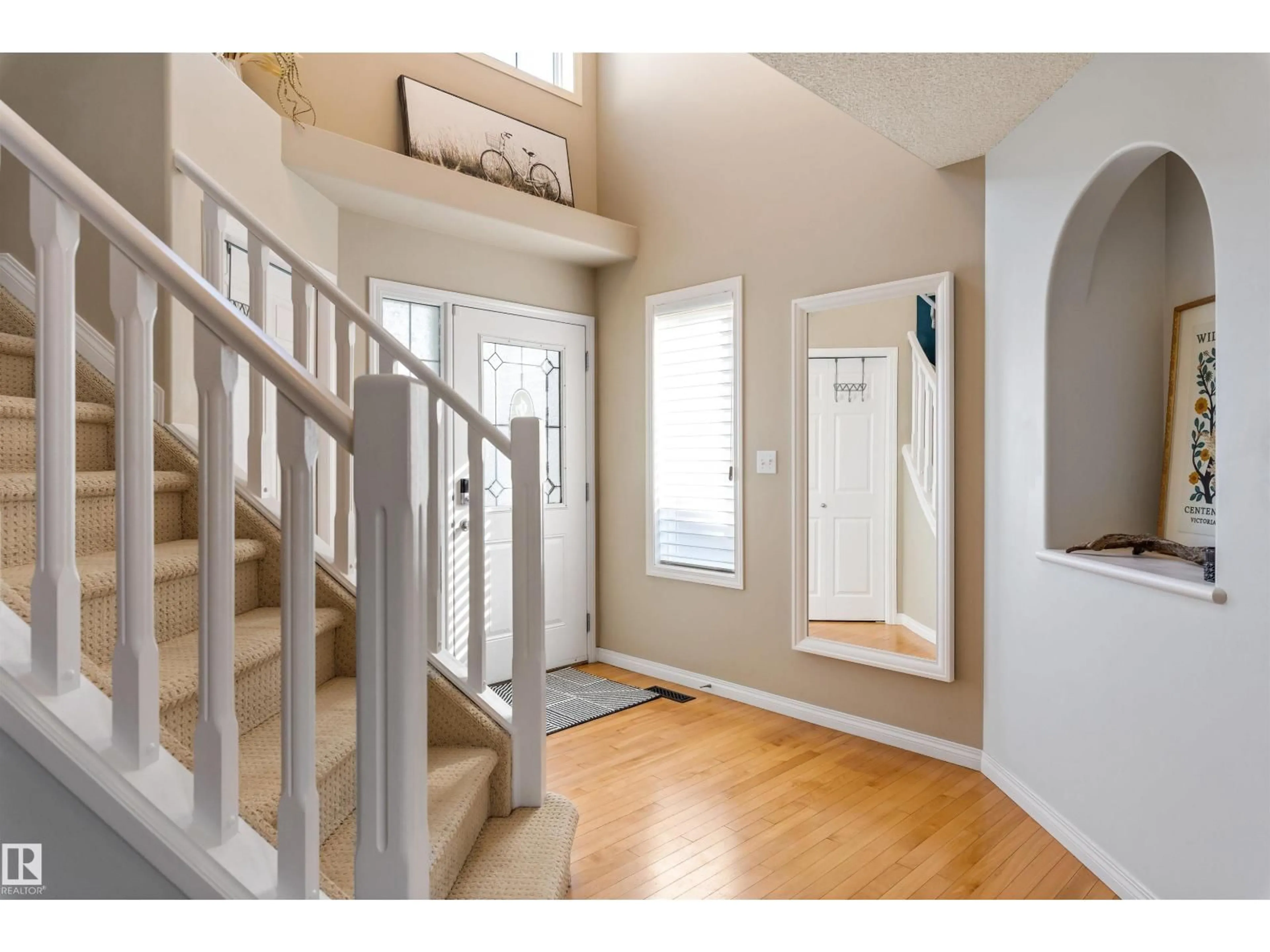Indoor entryway for 4331 MCMULLEN WY, Edmonton Alberta T6W1N5