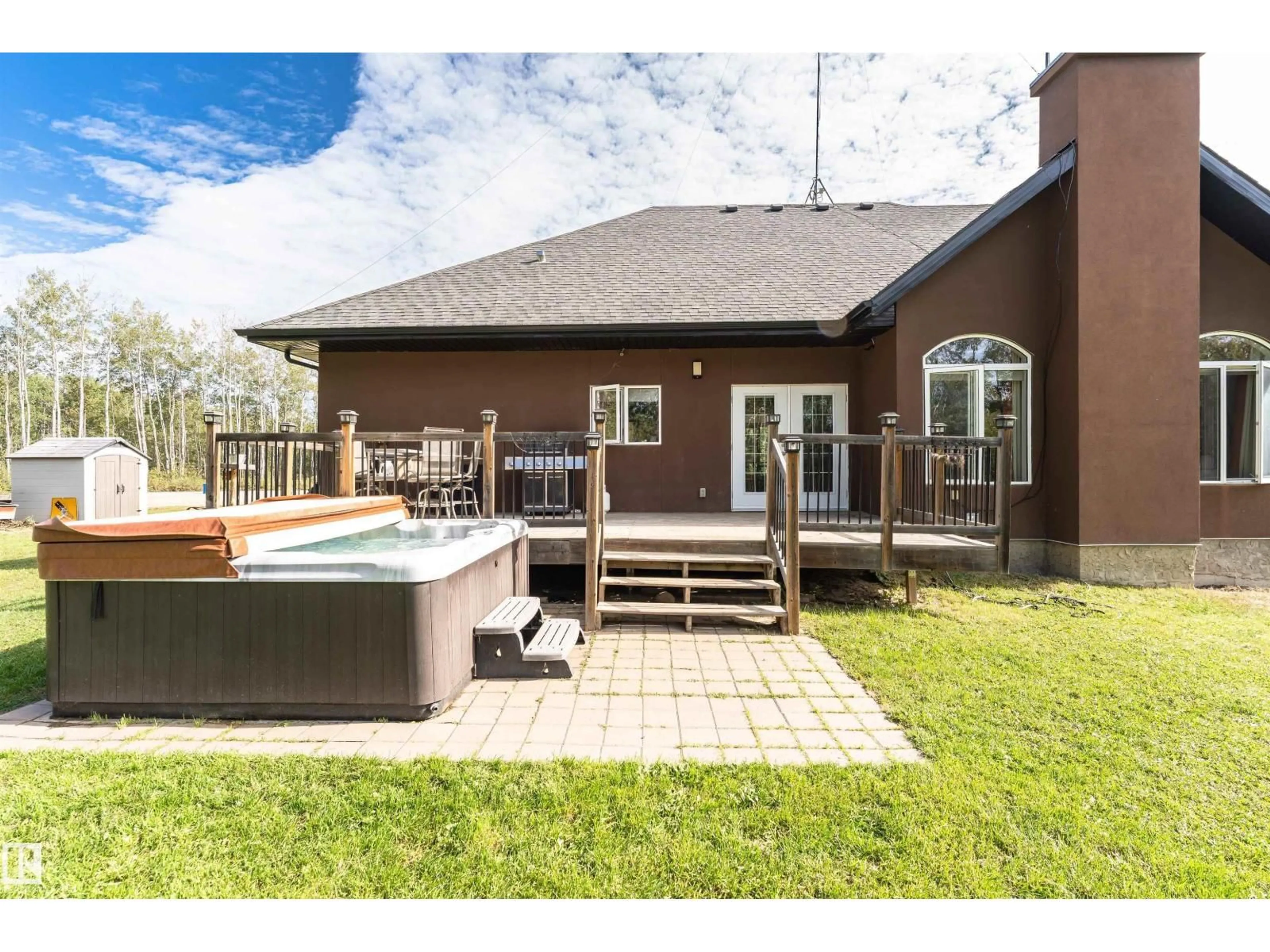 Patio, unknown for 1225 TWP ROAD 554A, Rural Lac Ste. Anne County Alberta T0E1V0