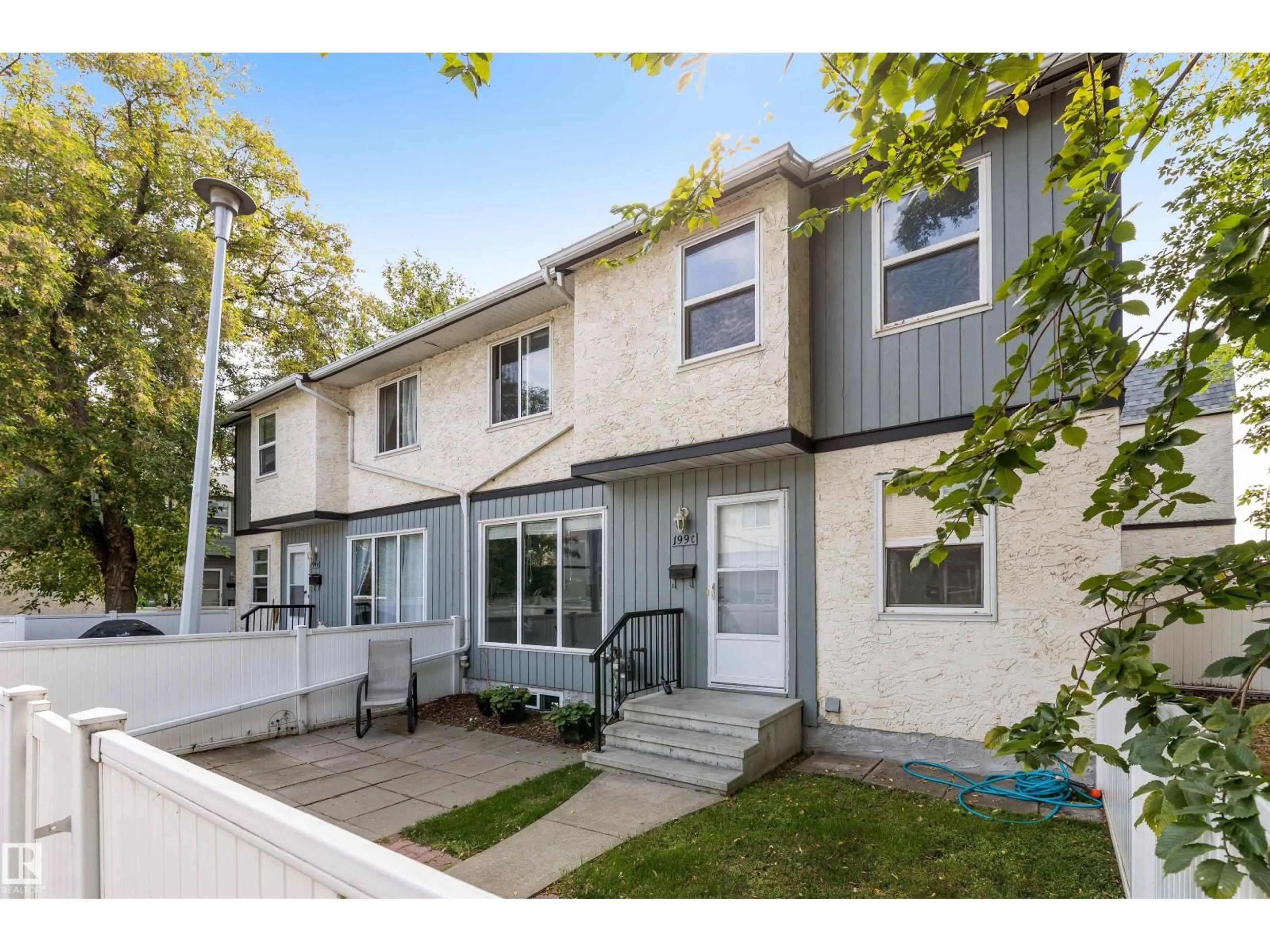 Unknown for 199C HOMESTEAD CR, Edmonton Alberta T5A2Y2