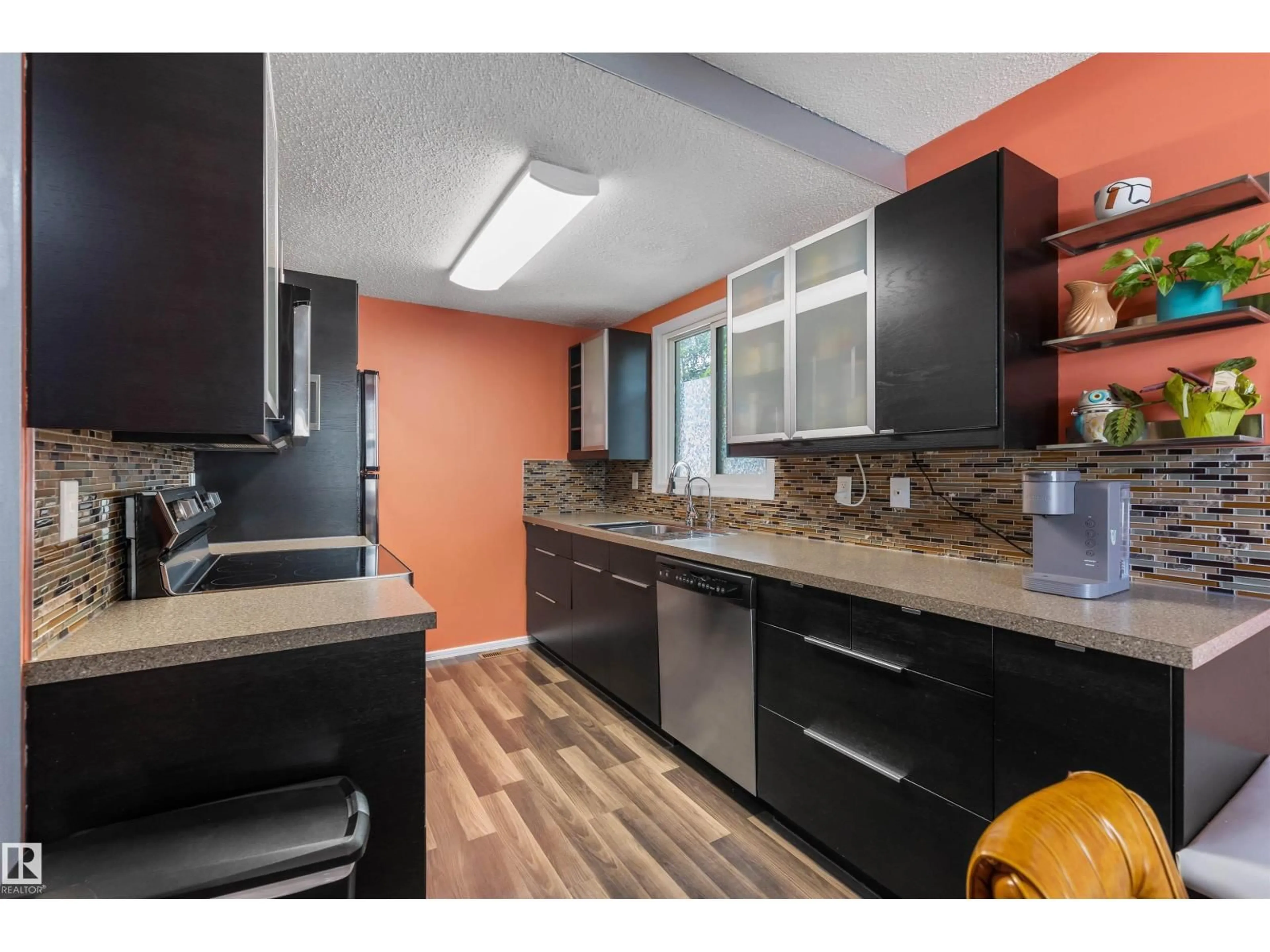 Standard kitchen, unknown for 199C HOMESTEAD CR, Edmonton Alberta T5A2Y2