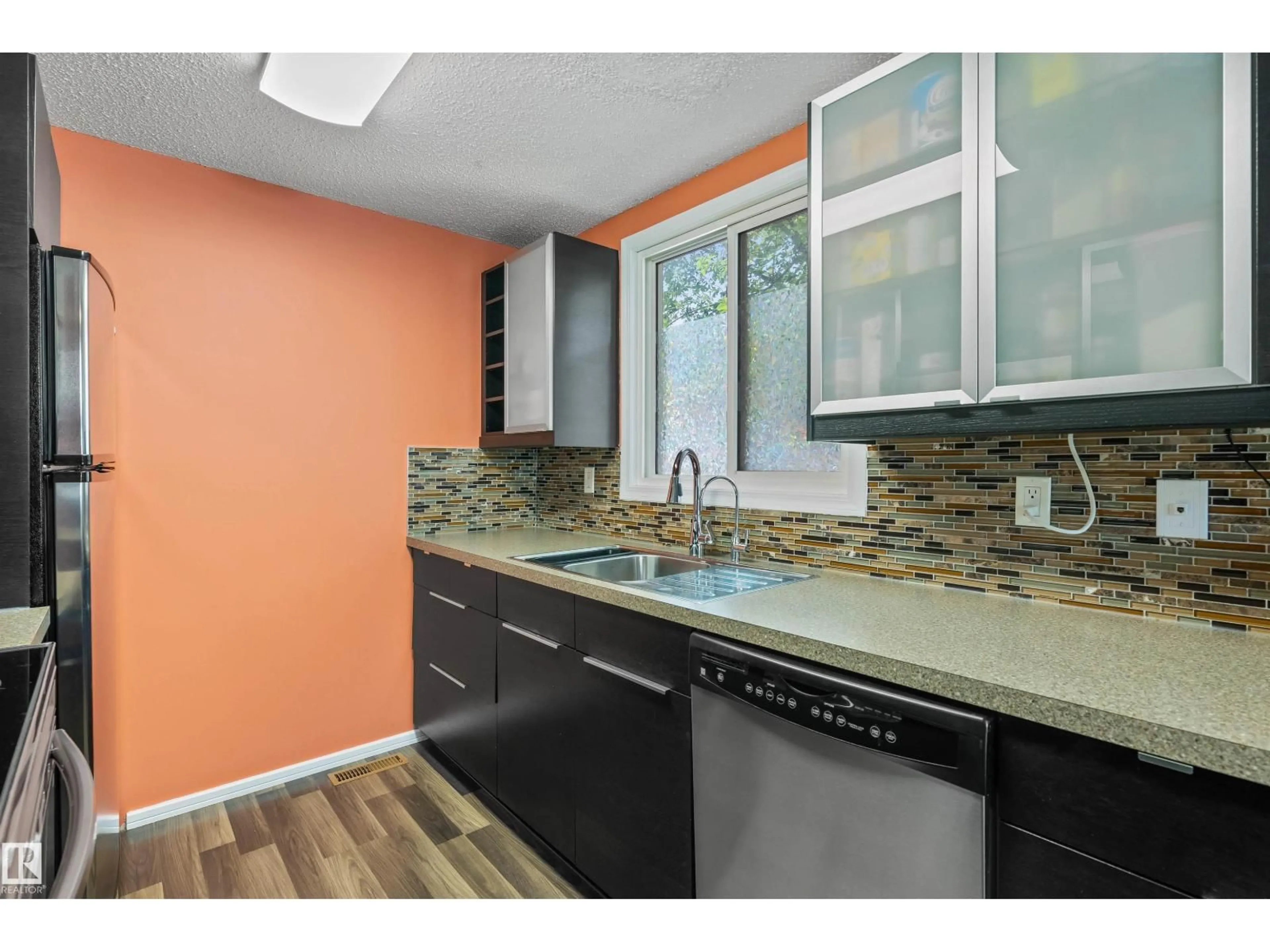 Standard kitchen, unknown for 199C HOMESTEAD CR, Edmonton Alberta T5A2Y2