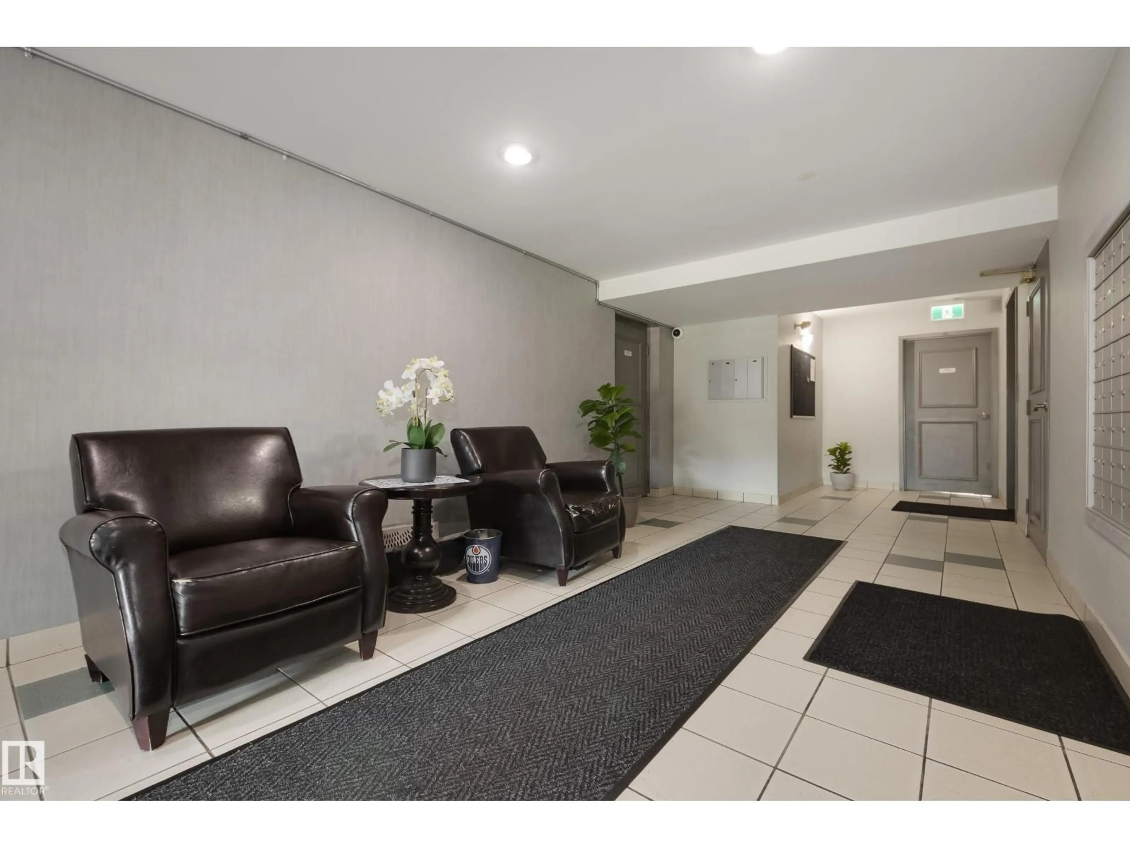 Lobby for #101 - 17820 98 AV, Edmonton Alberta T5T3H5