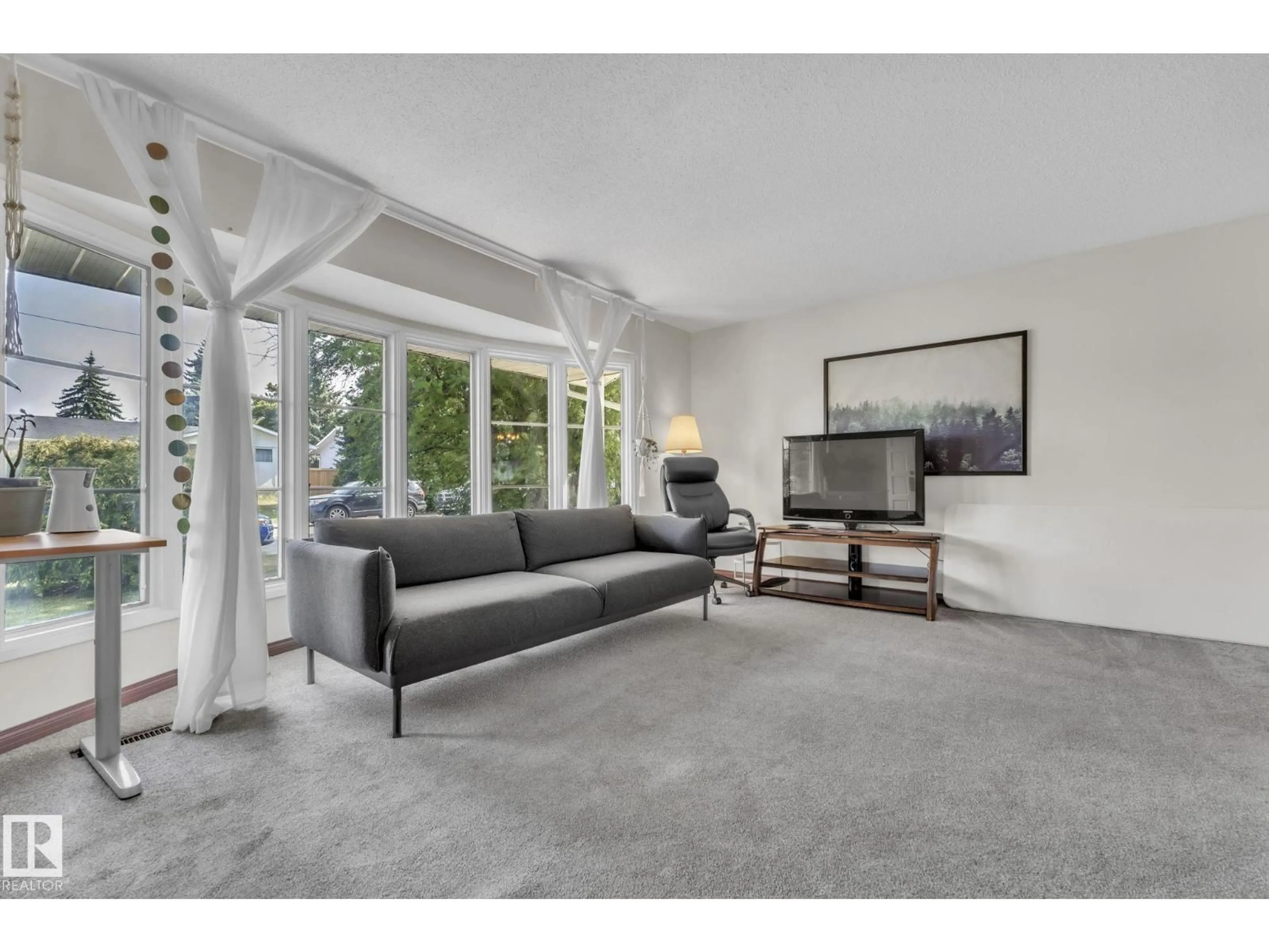 Living room with furniture, unknown for NW - 3116 67 ST, Edmonton Alberta T6K1L9