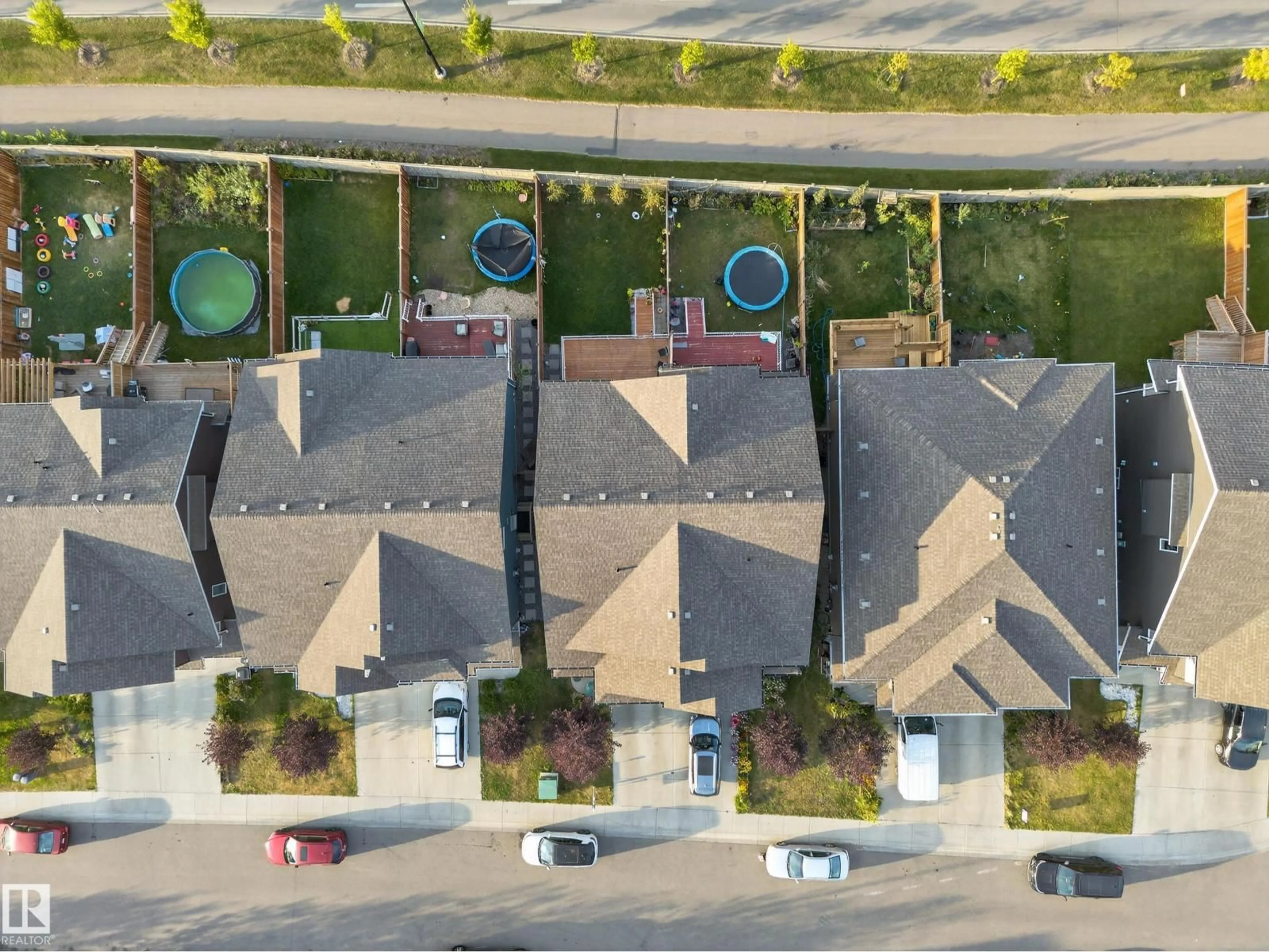 A pic from outside/outdoor area/front of a property/back of a property/a pic from drone, city buildings view from balcony for 2747 CHOKECHERRY PL, Edmonton Alberta T6X2K1