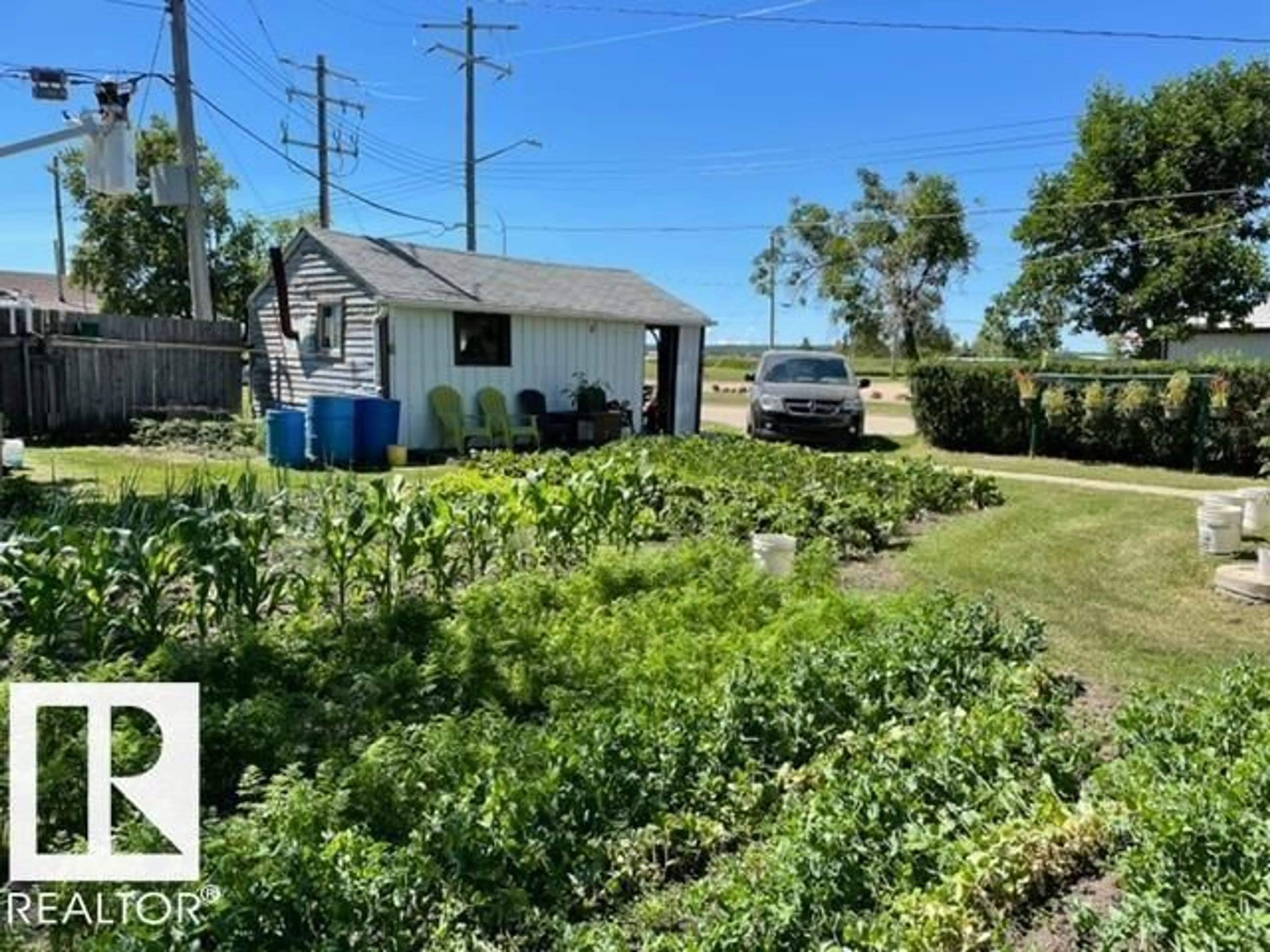 A pic from outside/outdoor area/front of a property/back of a property/a pic from drone, street for 5417 51 AV, Lamont Alberta T0B2R0