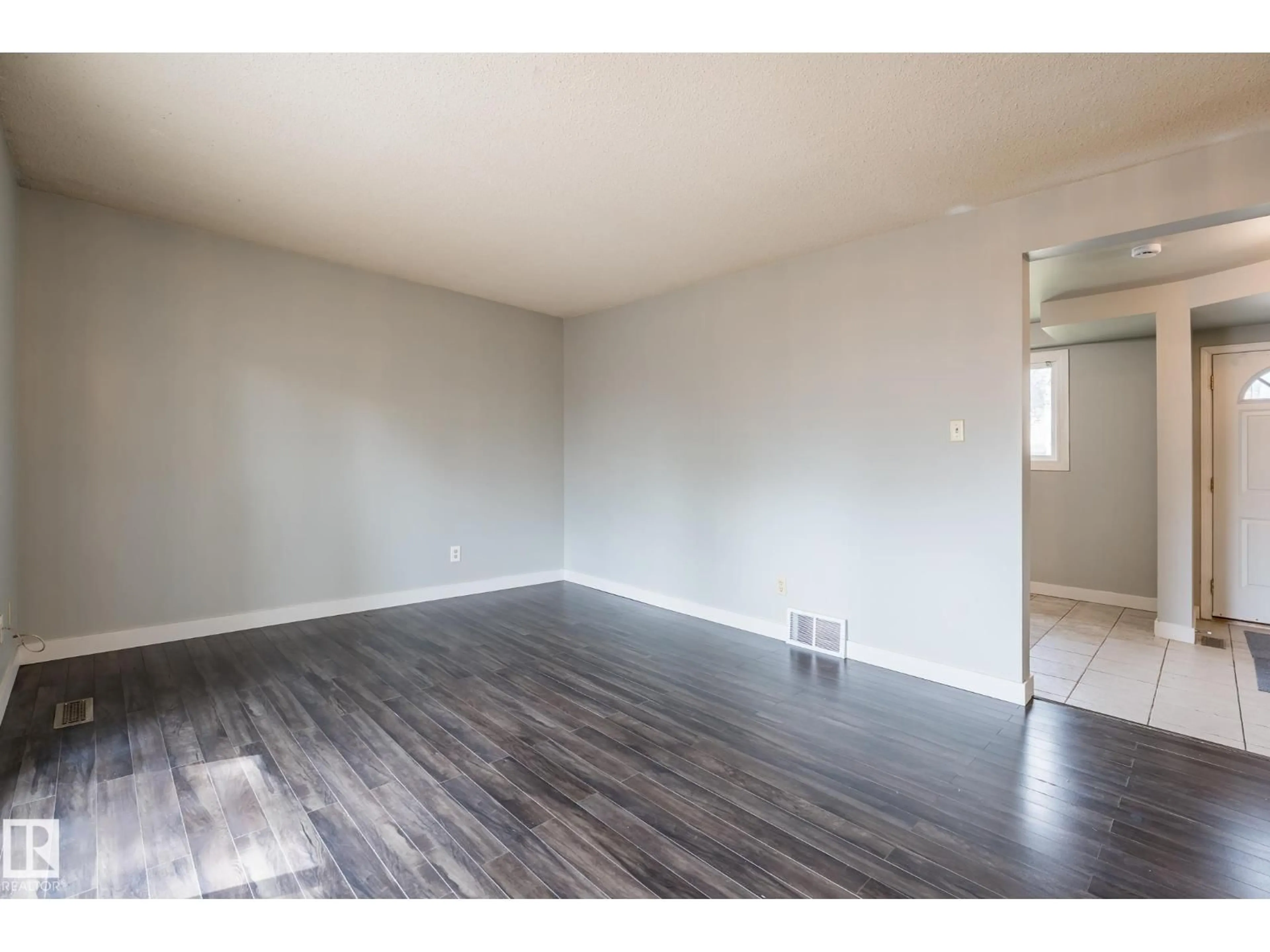 A pic of a room for 1691 LAKEWOOD ROAD SOUTH NW, Edmonton Alberta T6K3B9