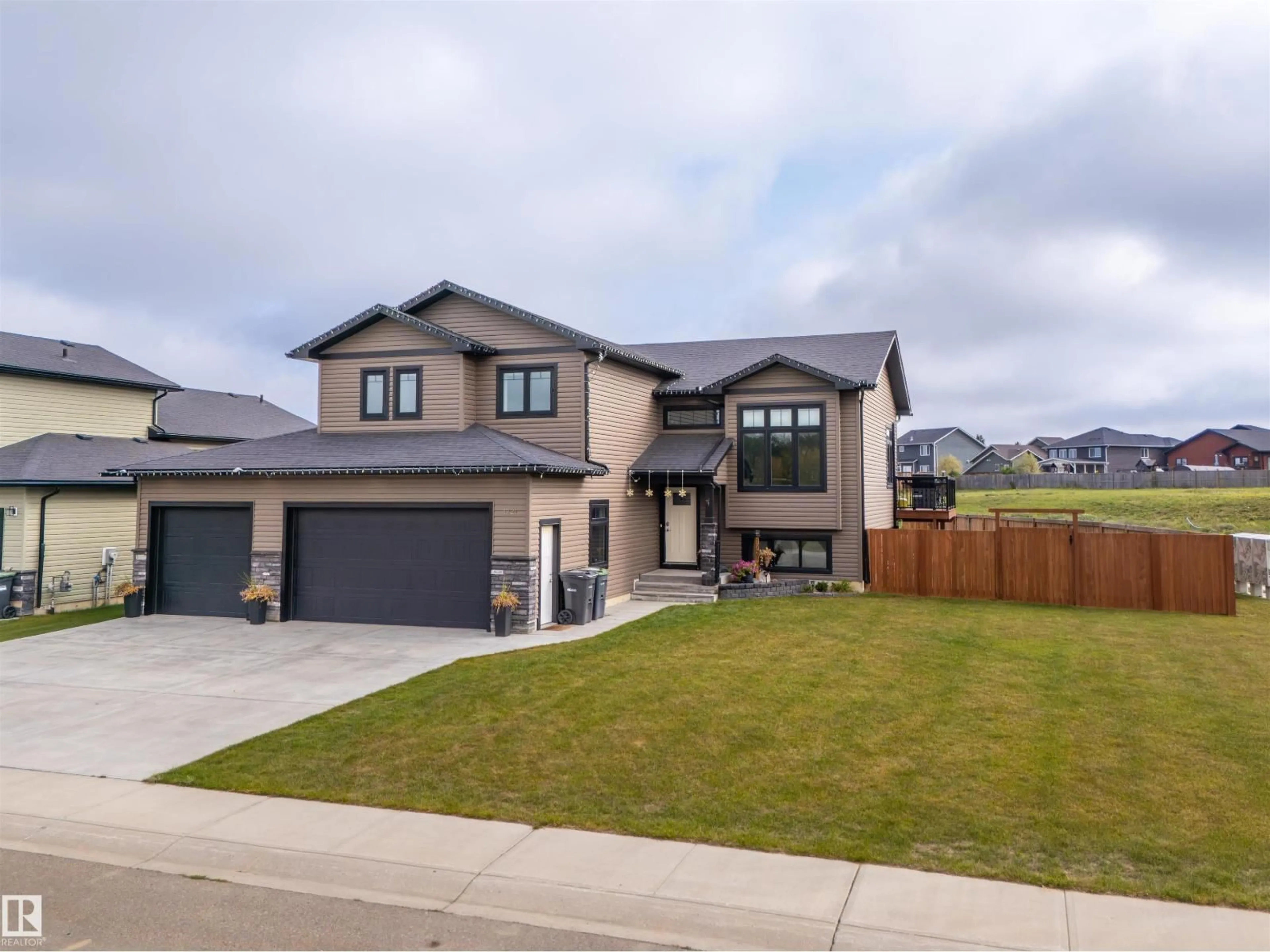 Unknown for 1721 CRESTVIEW WY, Cold Lake Alberta T9M0L8