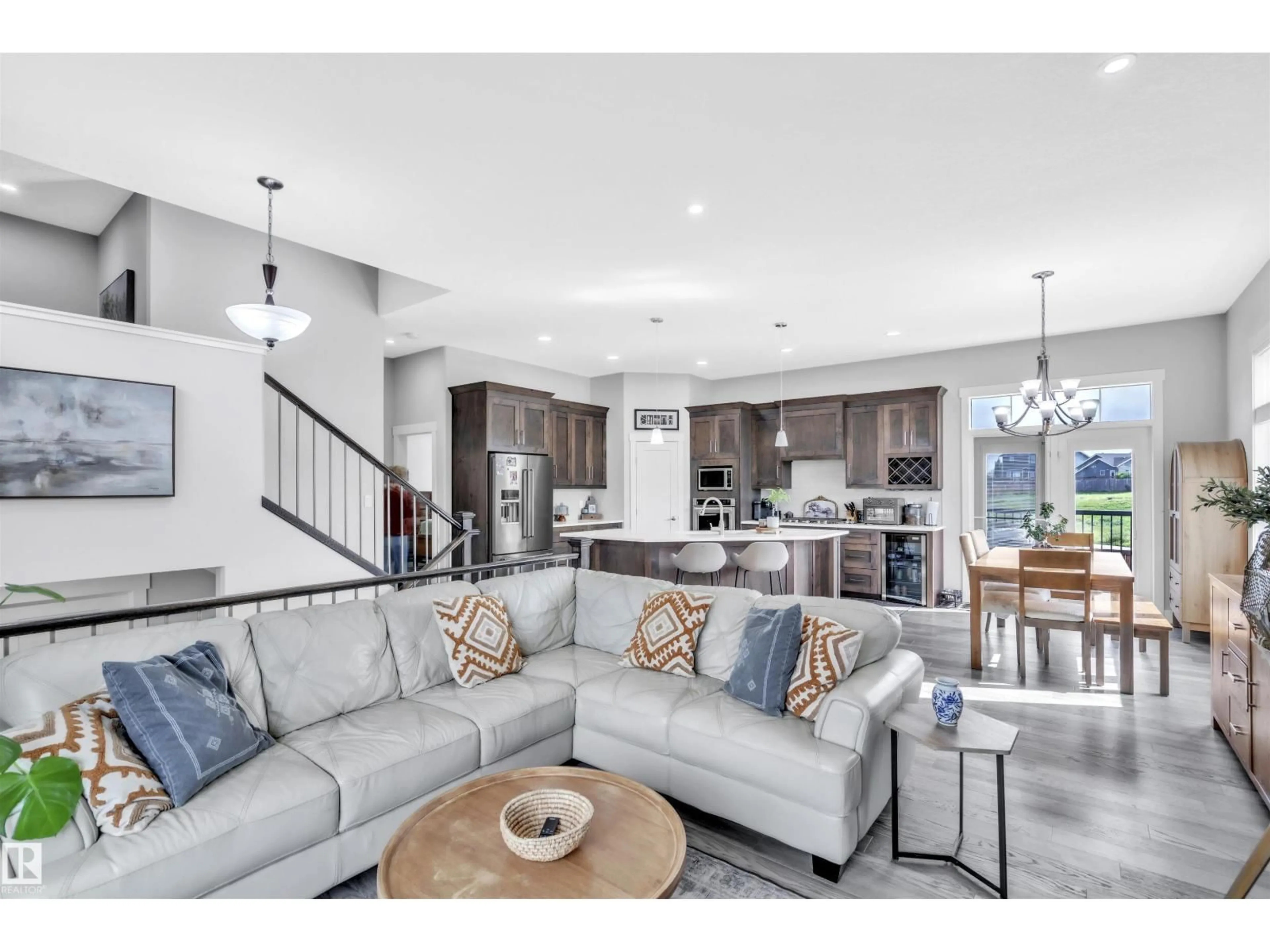 Open concept kitchen, unknown for 1721 CRESTVIEW WY, Cold Lake Alberta T9M0L8