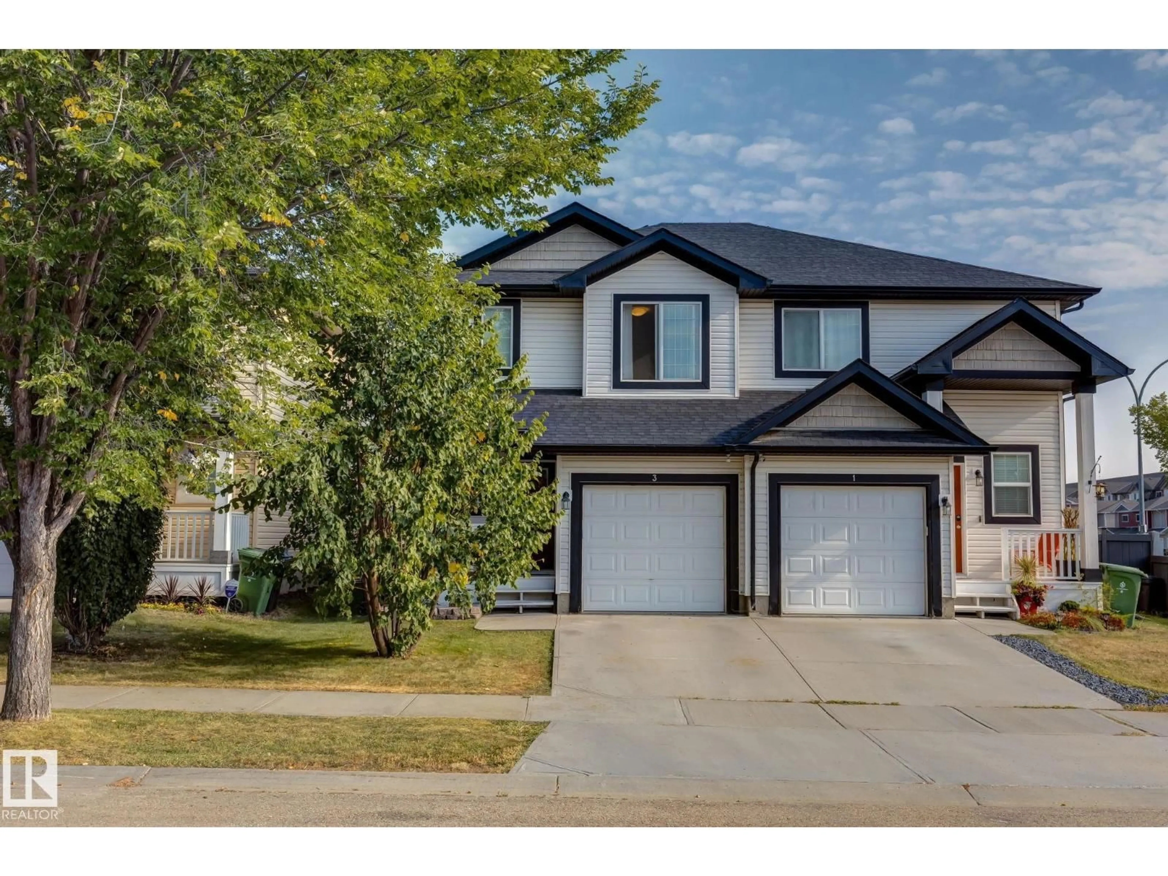 Home with vinyl exterior material, street for 3 RED CANYON WY, Fort Saskatchewan Alberta T8L0E7