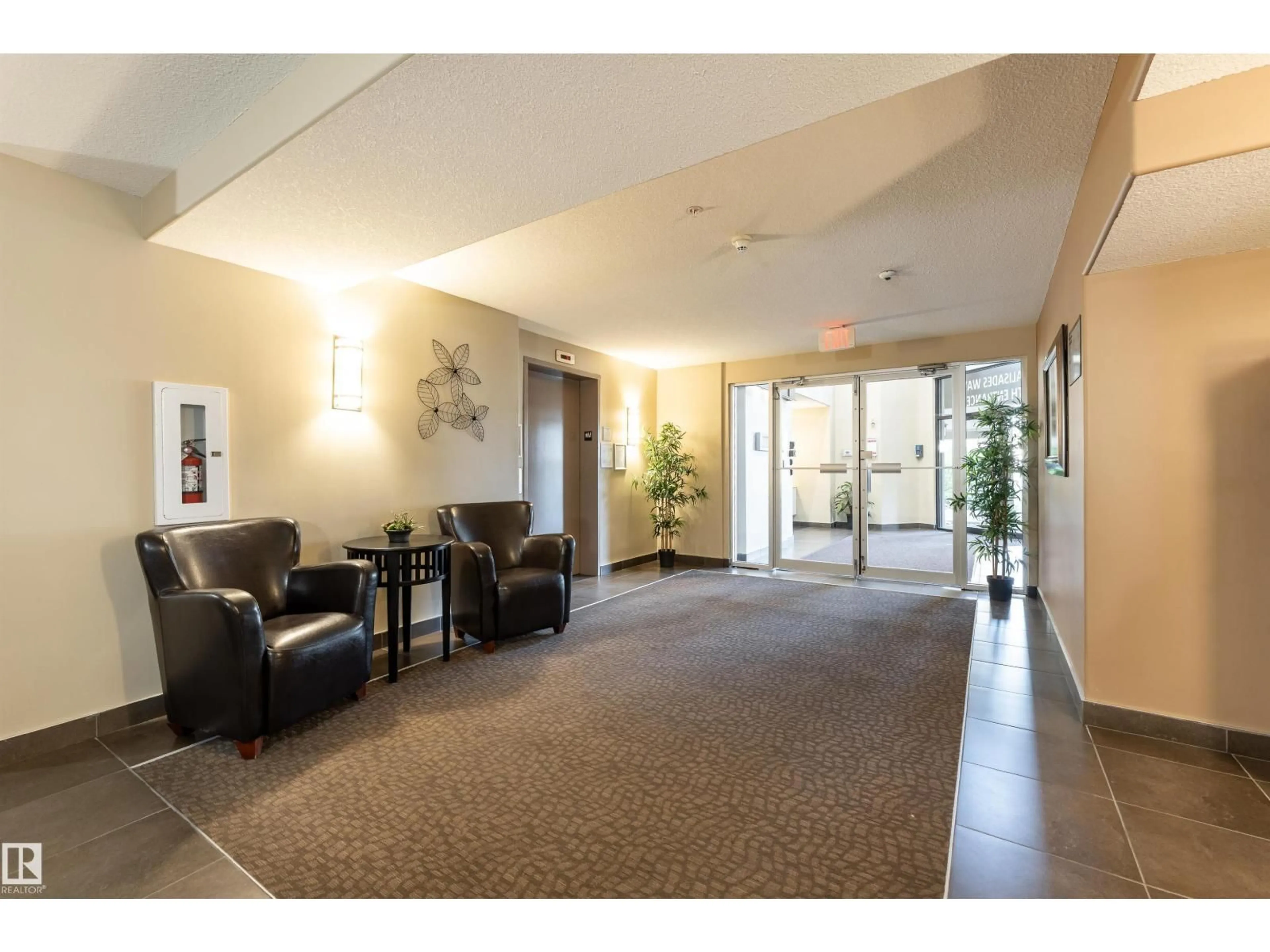 Indoor foyer for 400 - 238 PALISADES WAY, Sherwood Park Alberta T8H0H4