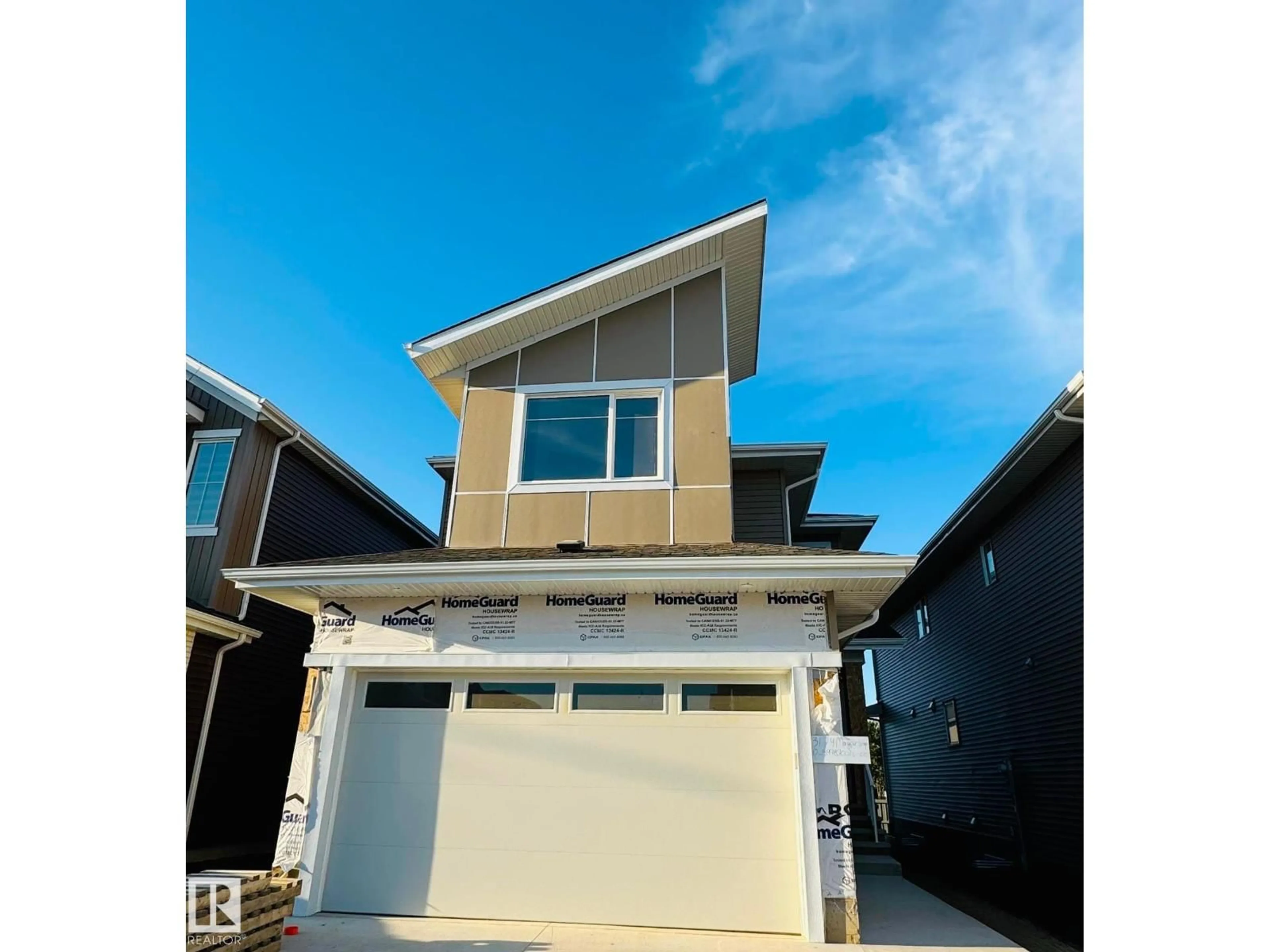 Home with vinyl exterior material, street for 3174 MAGPIE WAY, Edmonton Alberta T5S0K9